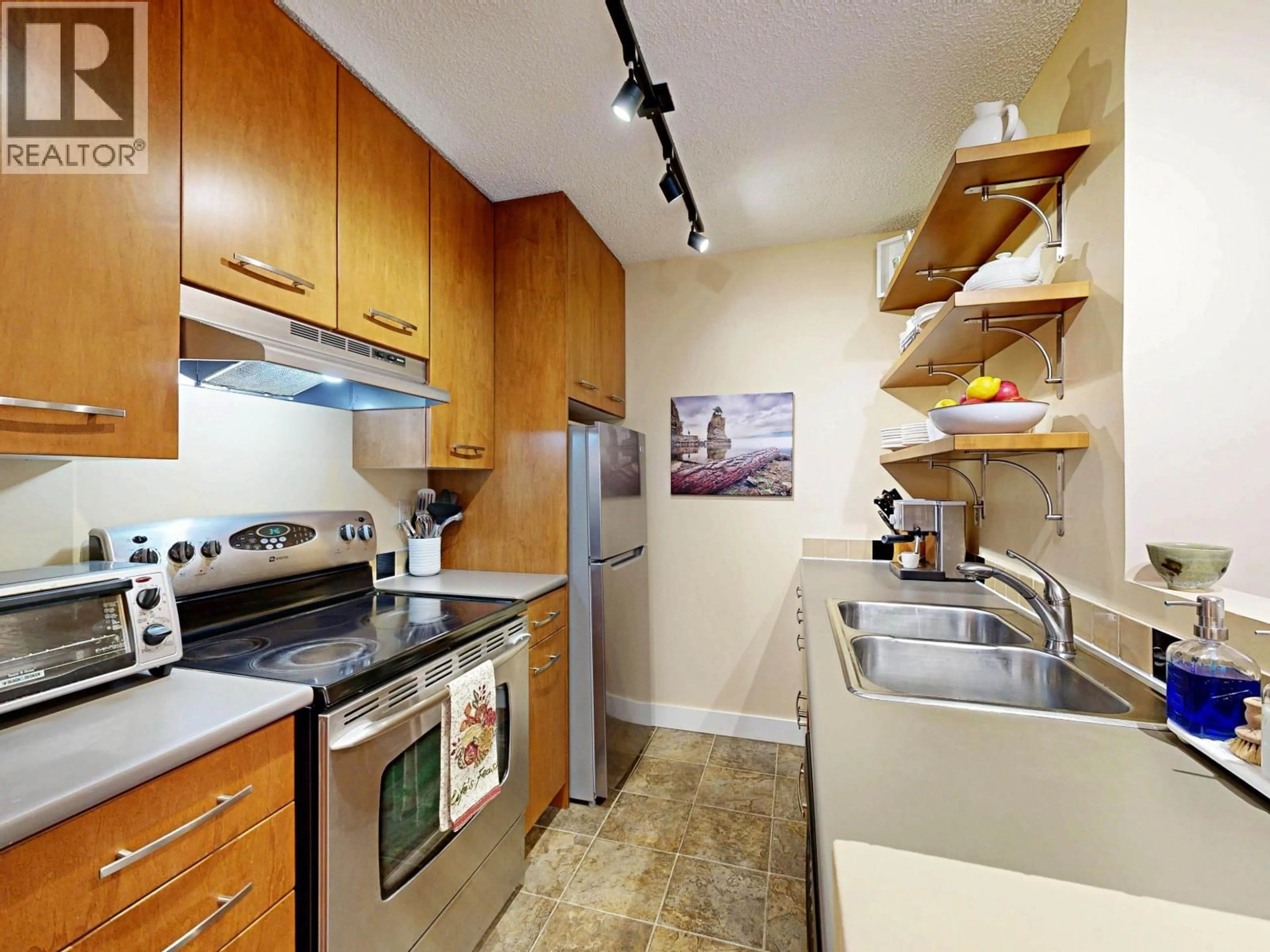 Standard kitchen, unknown for 103 - 735 15 AVENUE, Vancouver British Columbia V5Z1R6