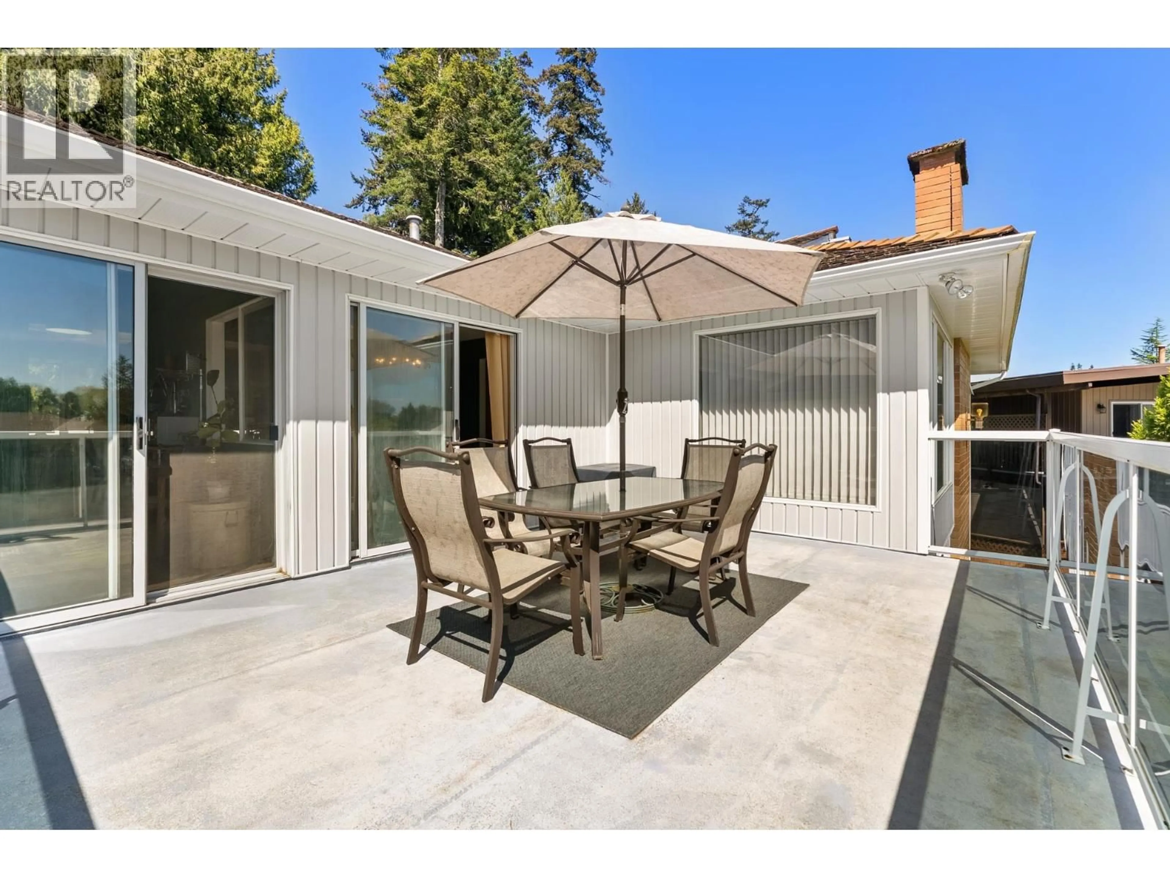 Patio, street for 905 EDEN CRESCENT, Tsawwassen British Columbia V4L1W6