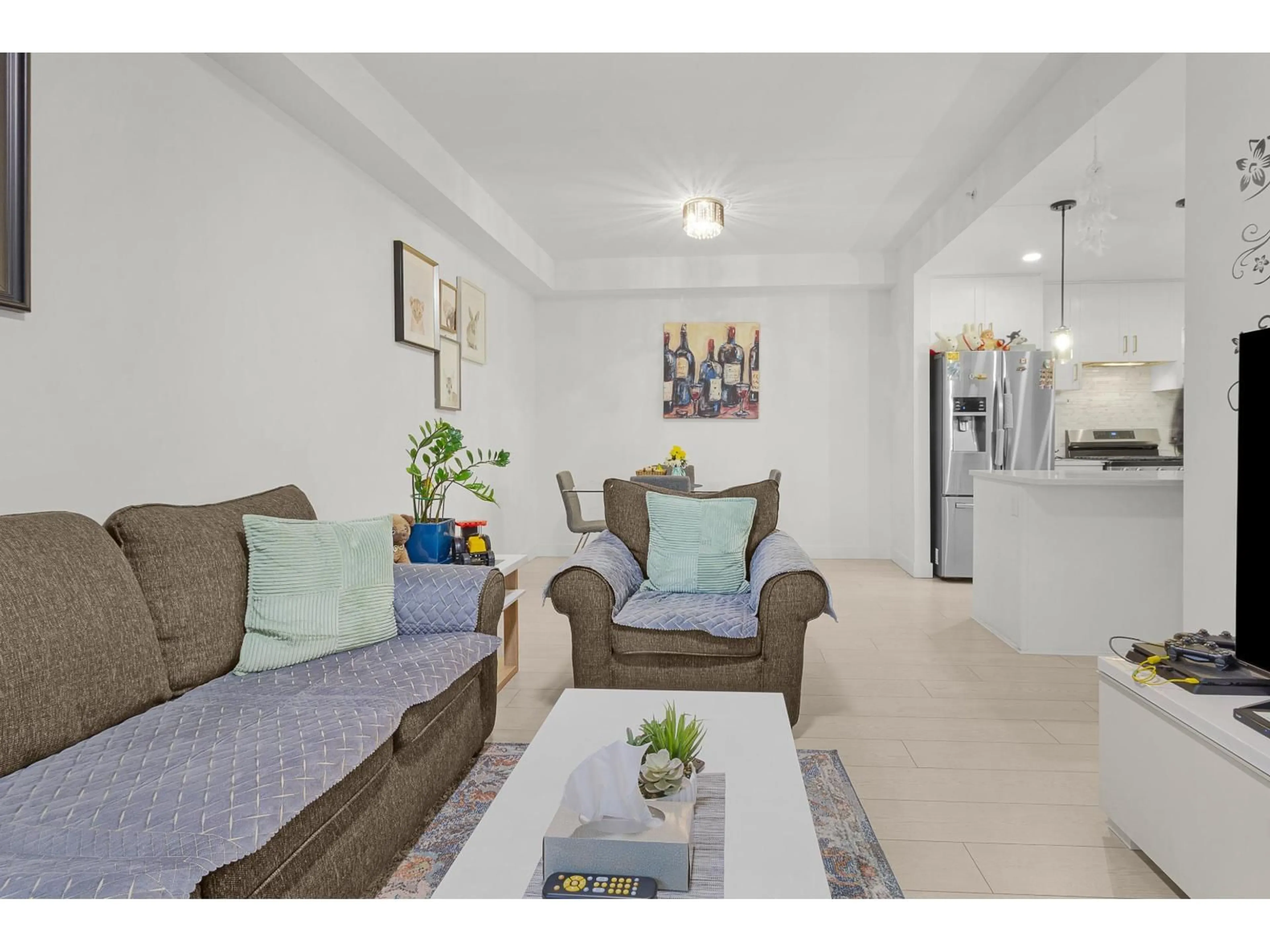 Living room with furniture, unknown for 408 - 19945 BRYDON CRESCENT, Langley British Columbia V3A4A6