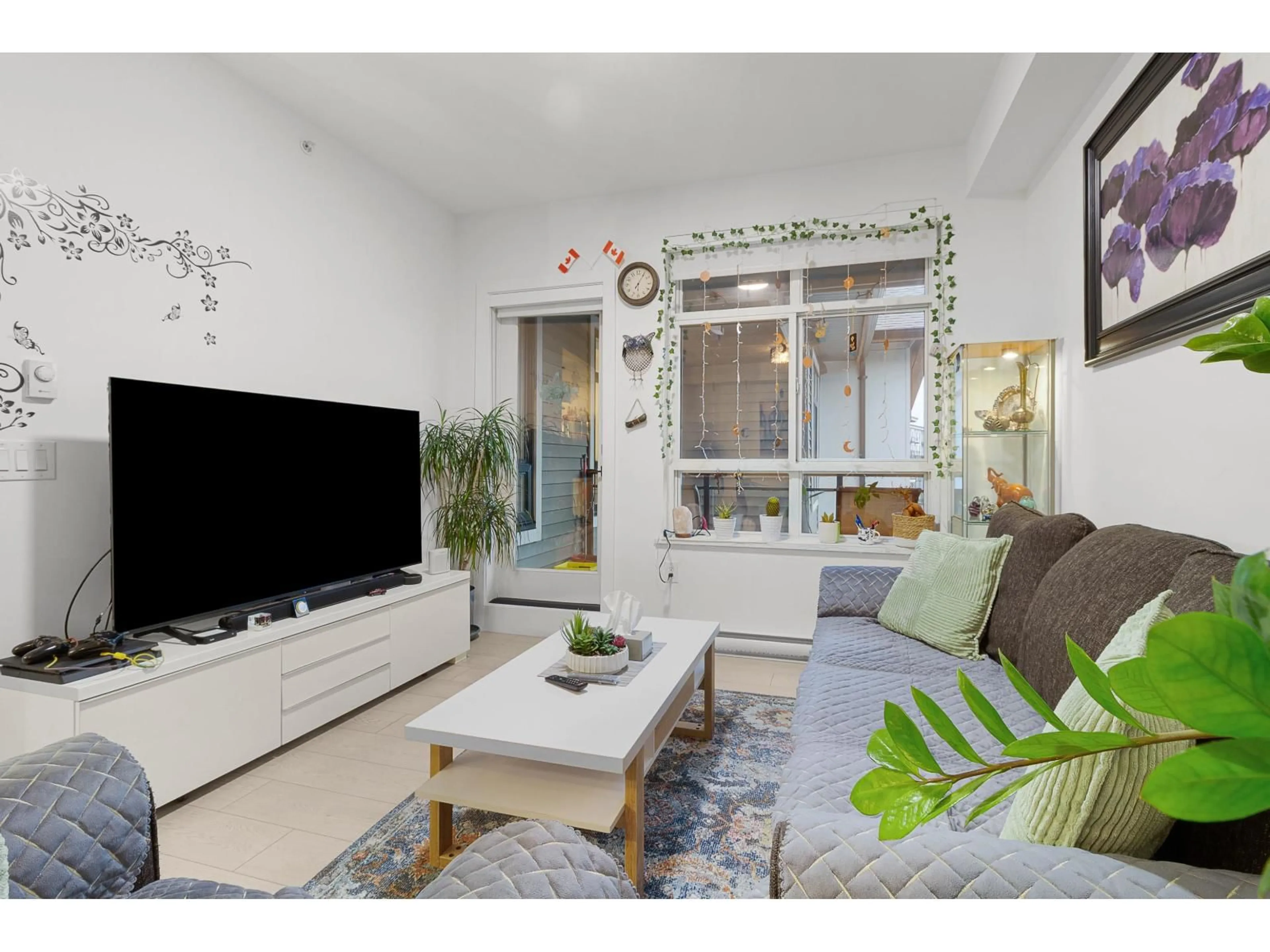 Living room with furniture, unknown for 408 - 19945 BRYDON CRESCENT, Langley British Columbia V3A4A6