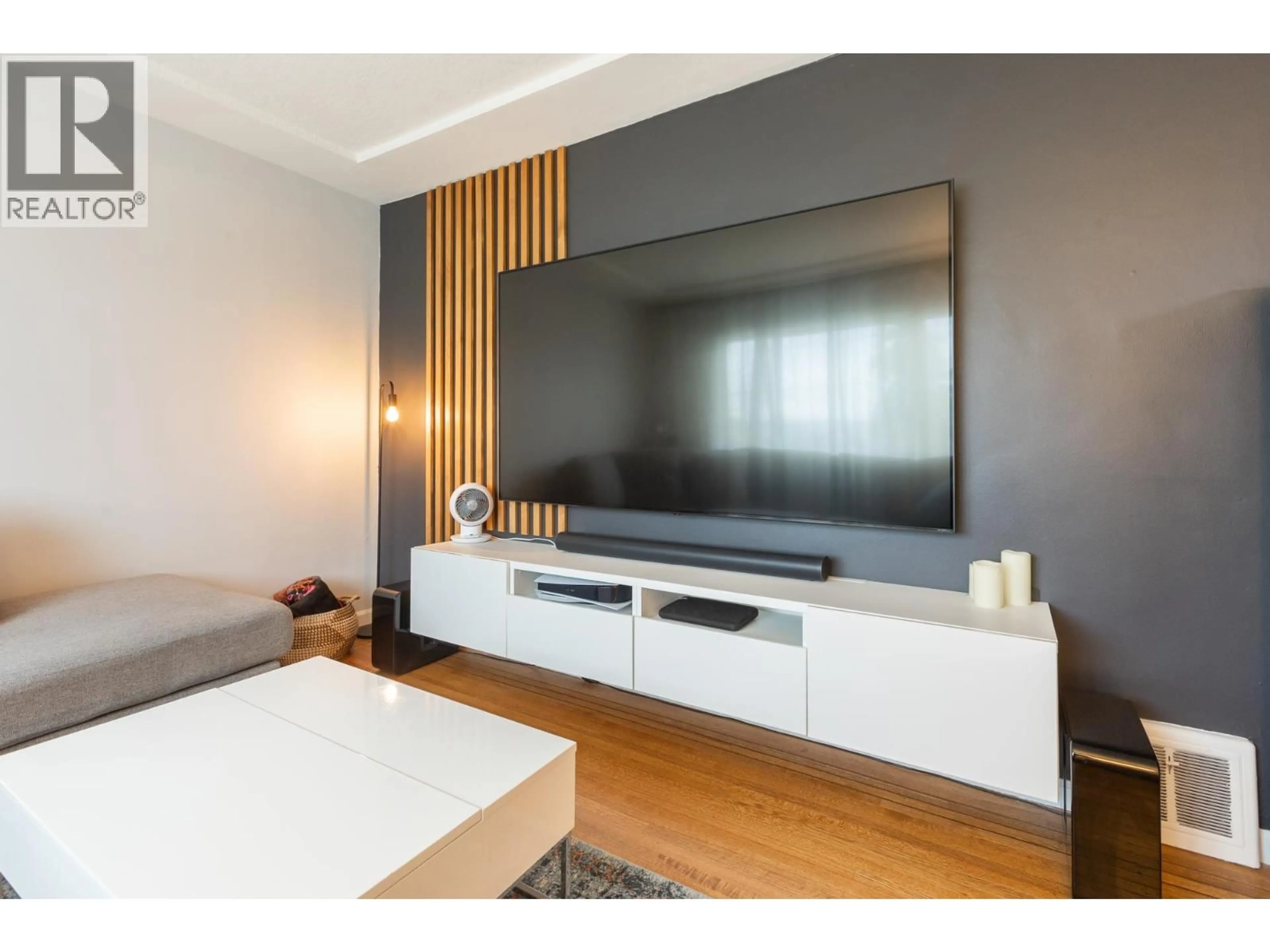 Home theater for 1613 HAMILTON STREET, New Westminster British Columbia V3M2N7