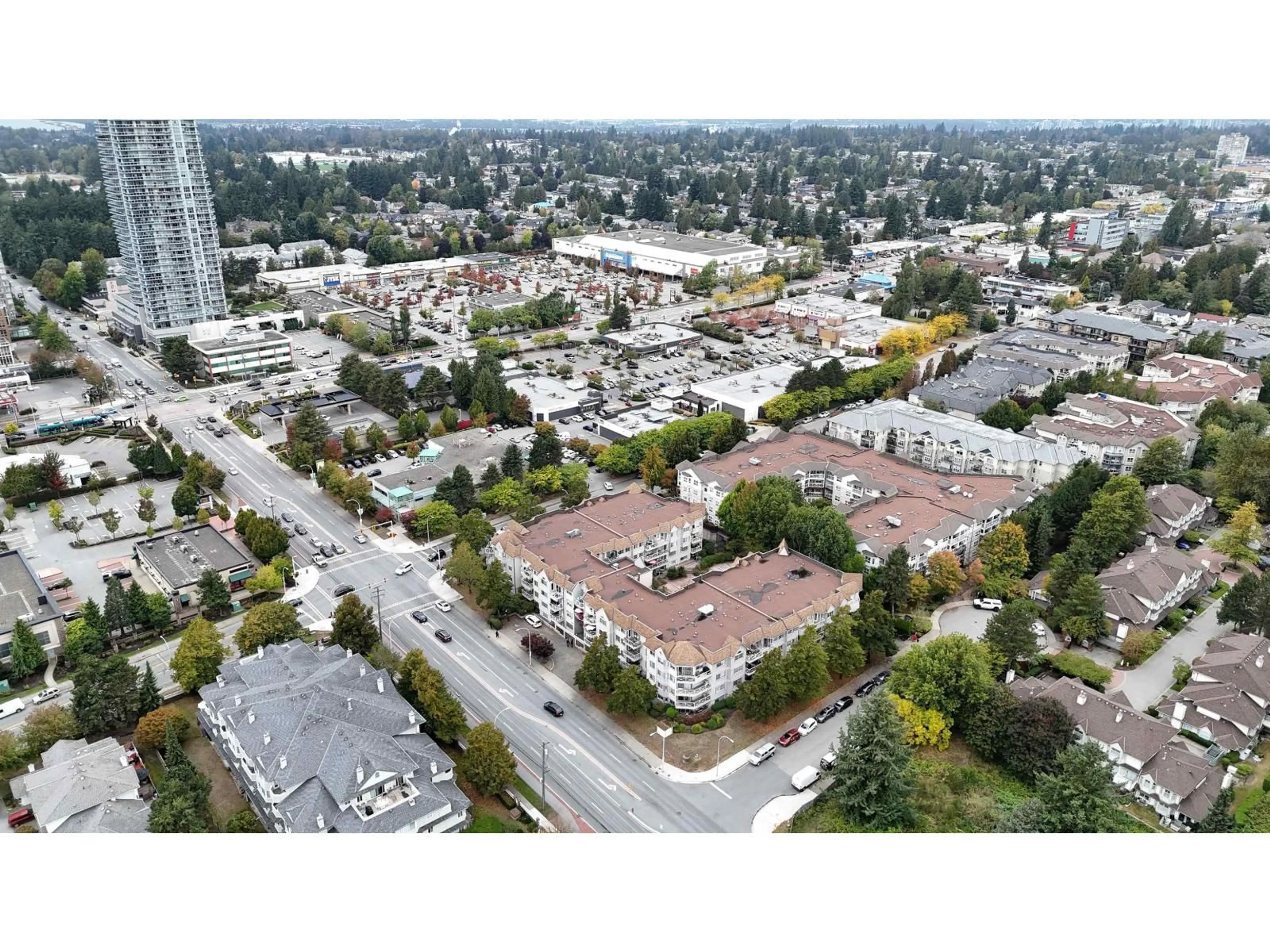 A pic from outside/outdoor area/front of a property/back of a property/a pic from drone, street for 121 - 12101 80 AVENUE, Surrey British Columbia V3W5V6