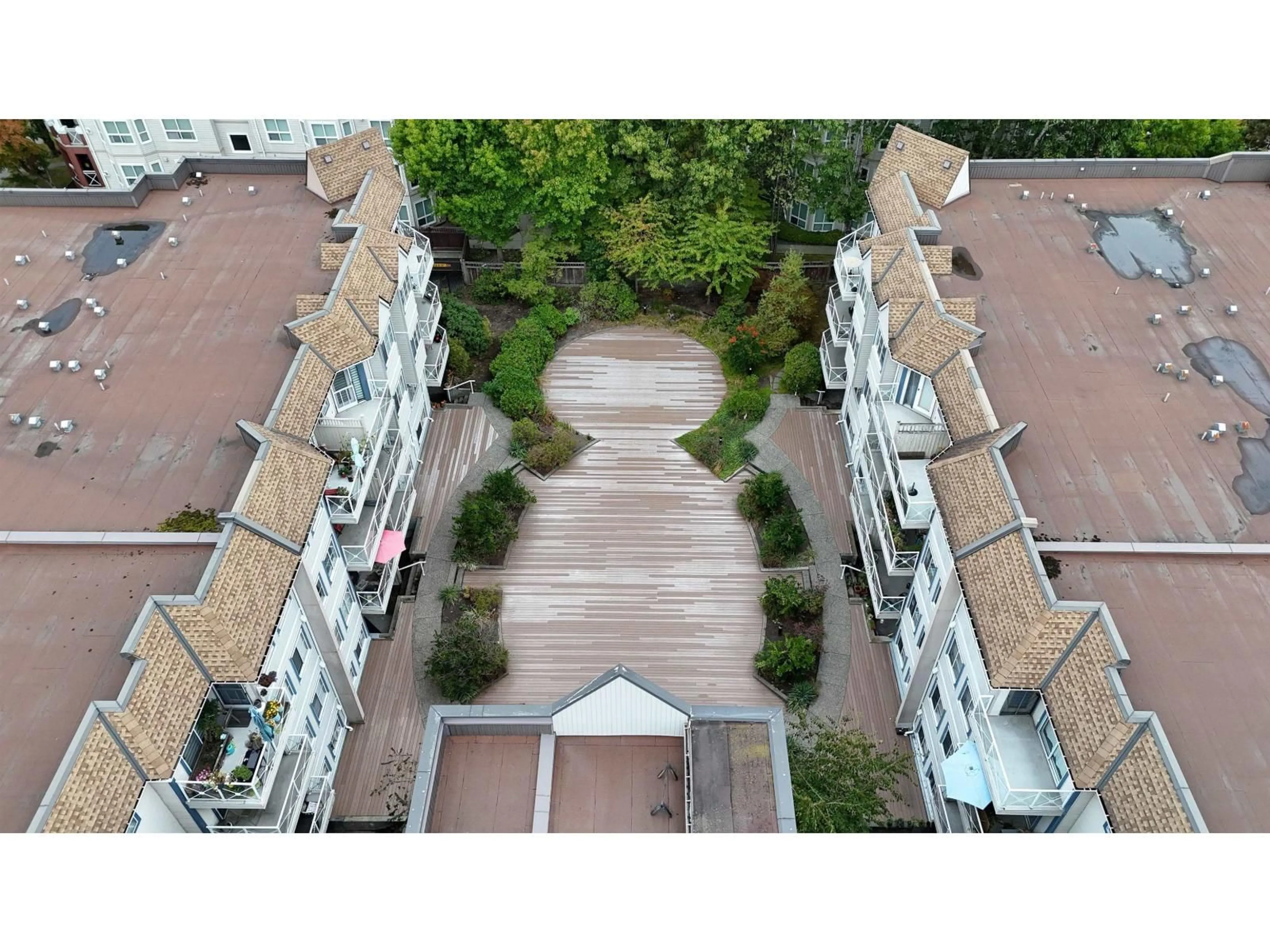 A pic from outside/outdoor area/front of a property/back of a property/a pic from drone, city buildings view from balcony for 121 - 12101 80 AVENUE, Surrey British Columbia V3W5V6