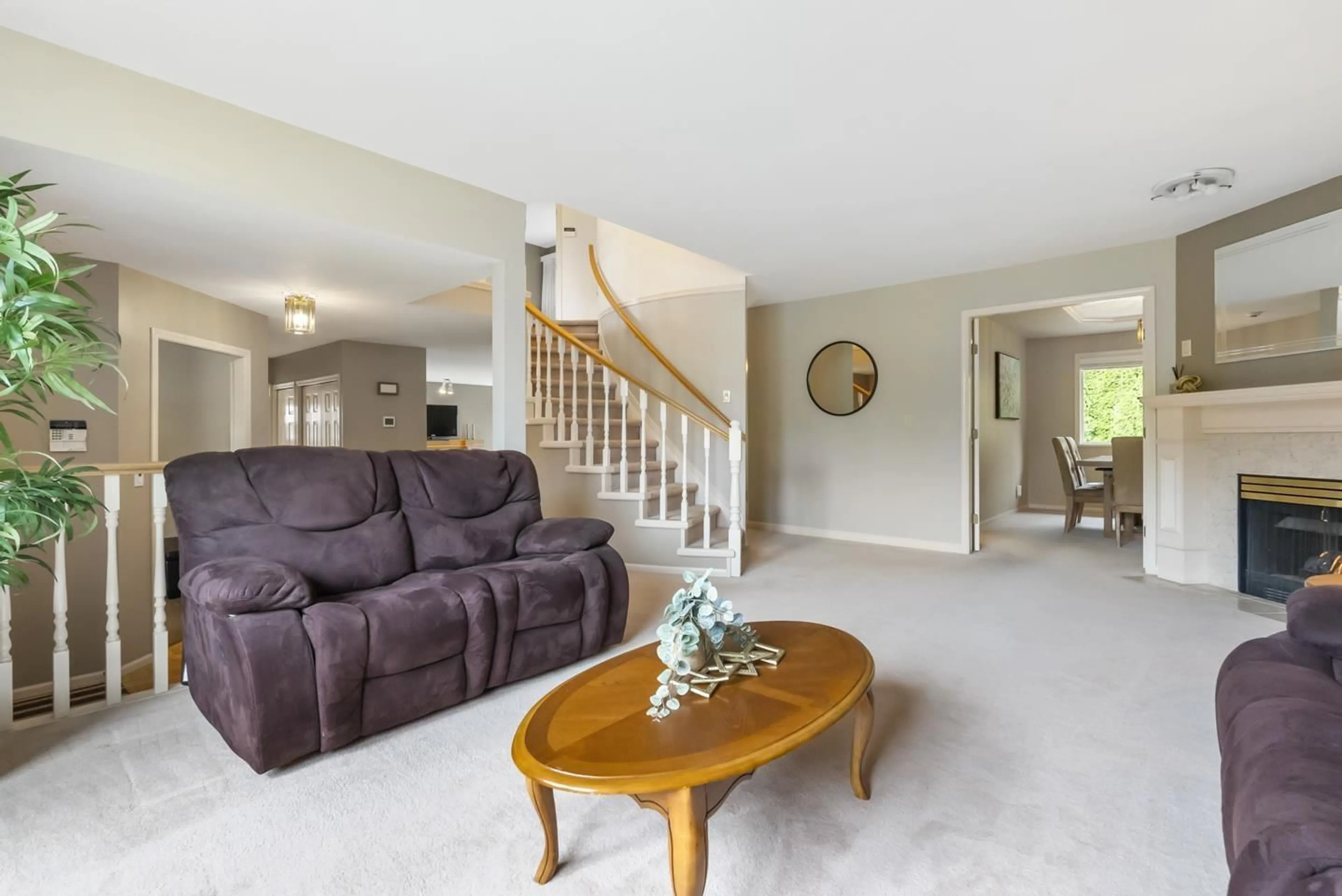 Living room with furniture, unknown for 8129 154B STREET, Surrey British Columbia V3S7X9