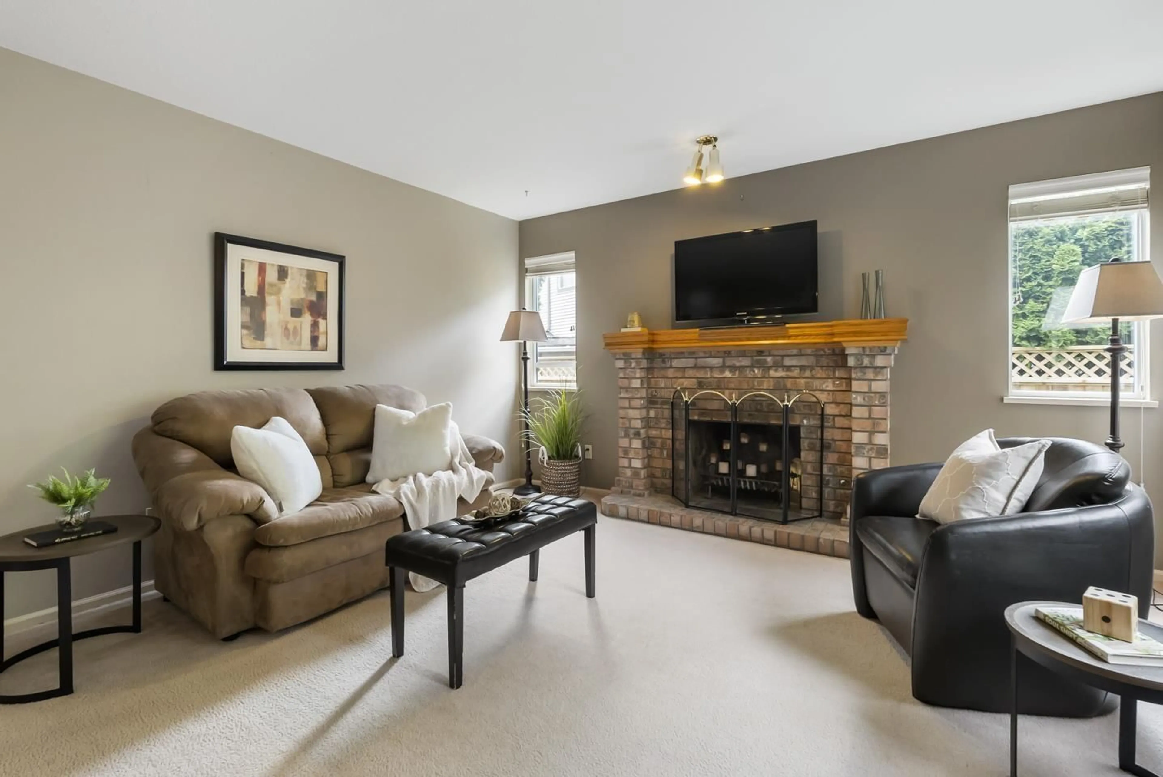 Living room with furniture, unknown for 8129 154B STREET, Surrey British Columbia V3S7X9