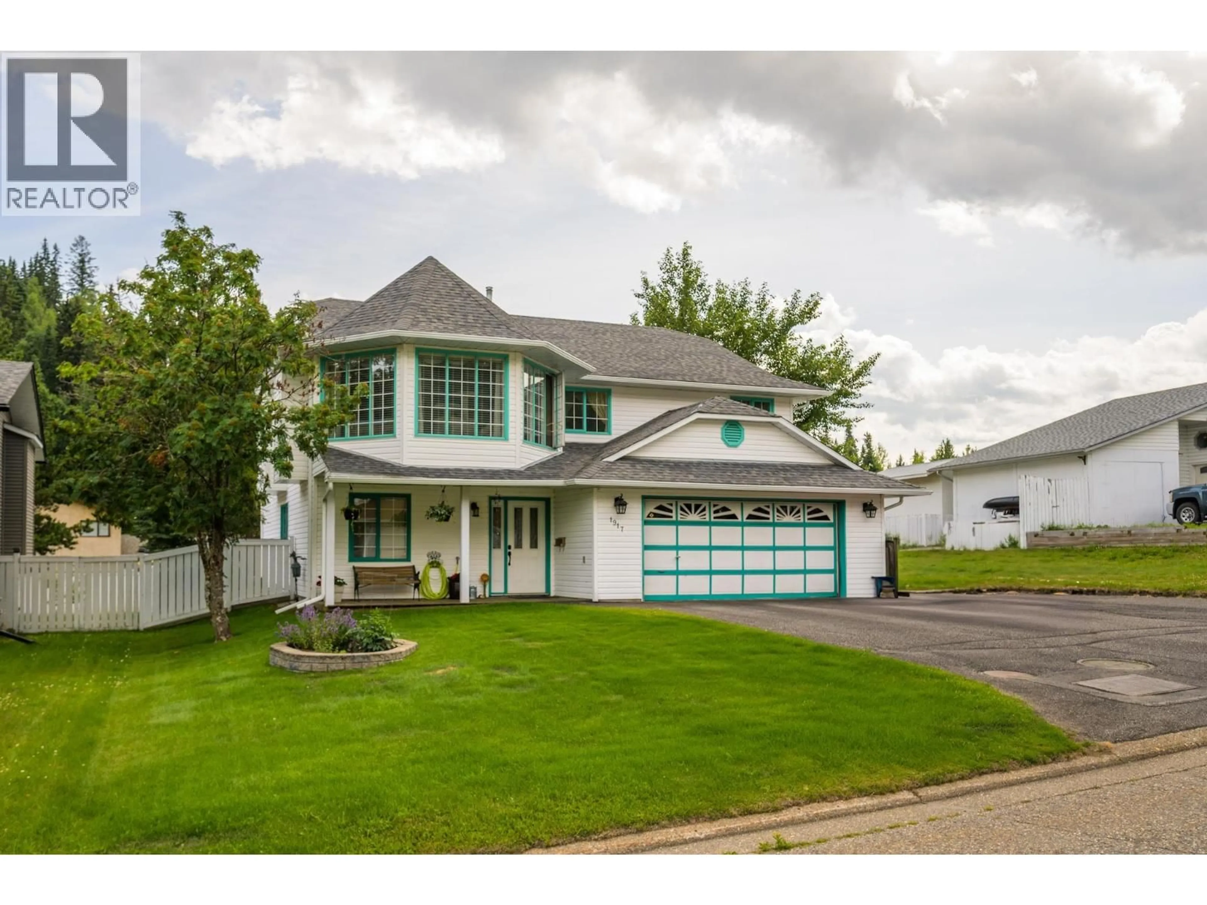 Home with vinyl exterior material, street for 1917 CLEARWOOD CRESCENT, Prince George British Columbia V2K4R1