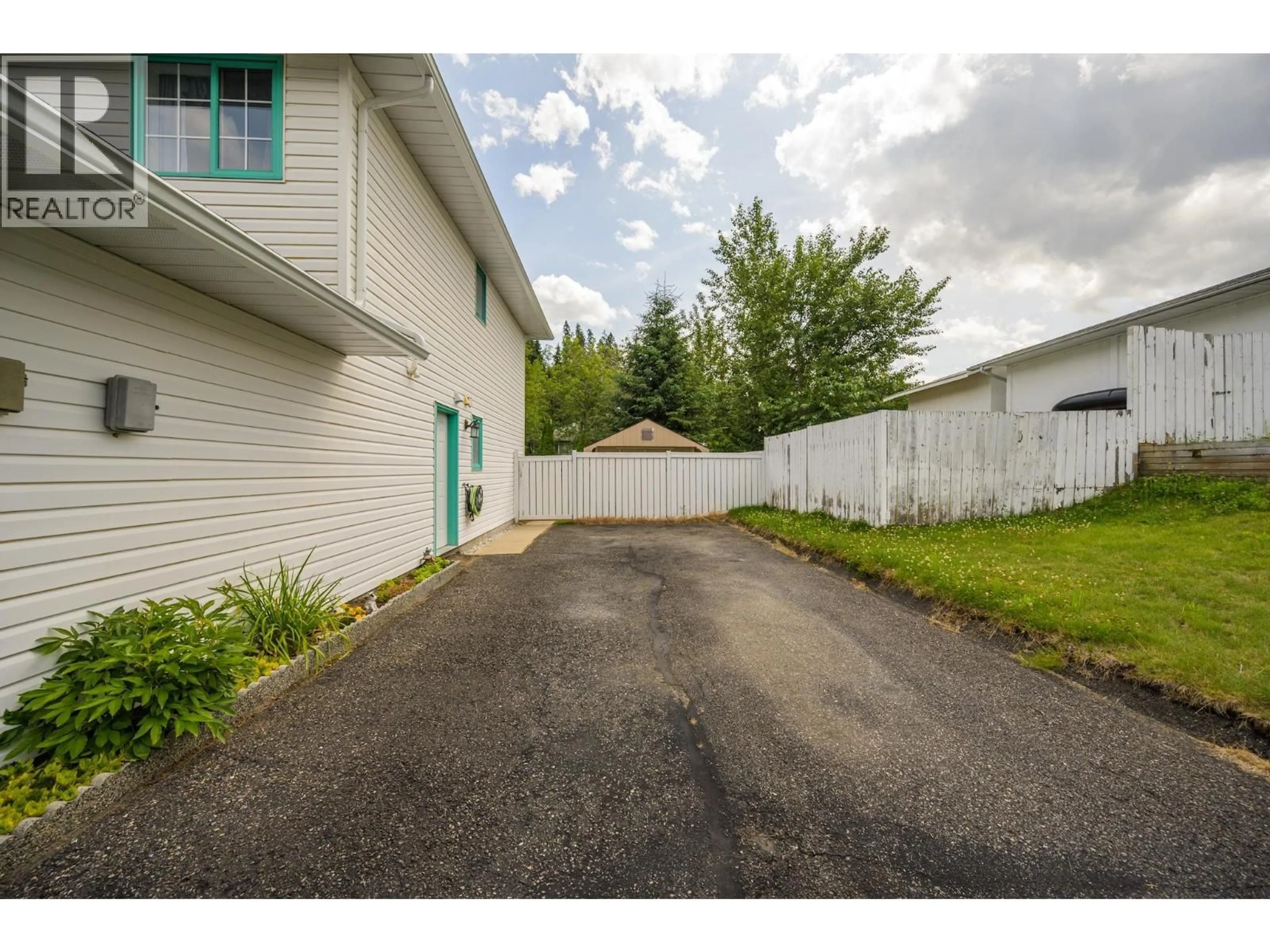 Unknown for 1917 CLEARWOOD CRESCENT, Prince George British Columbia V2K4R1