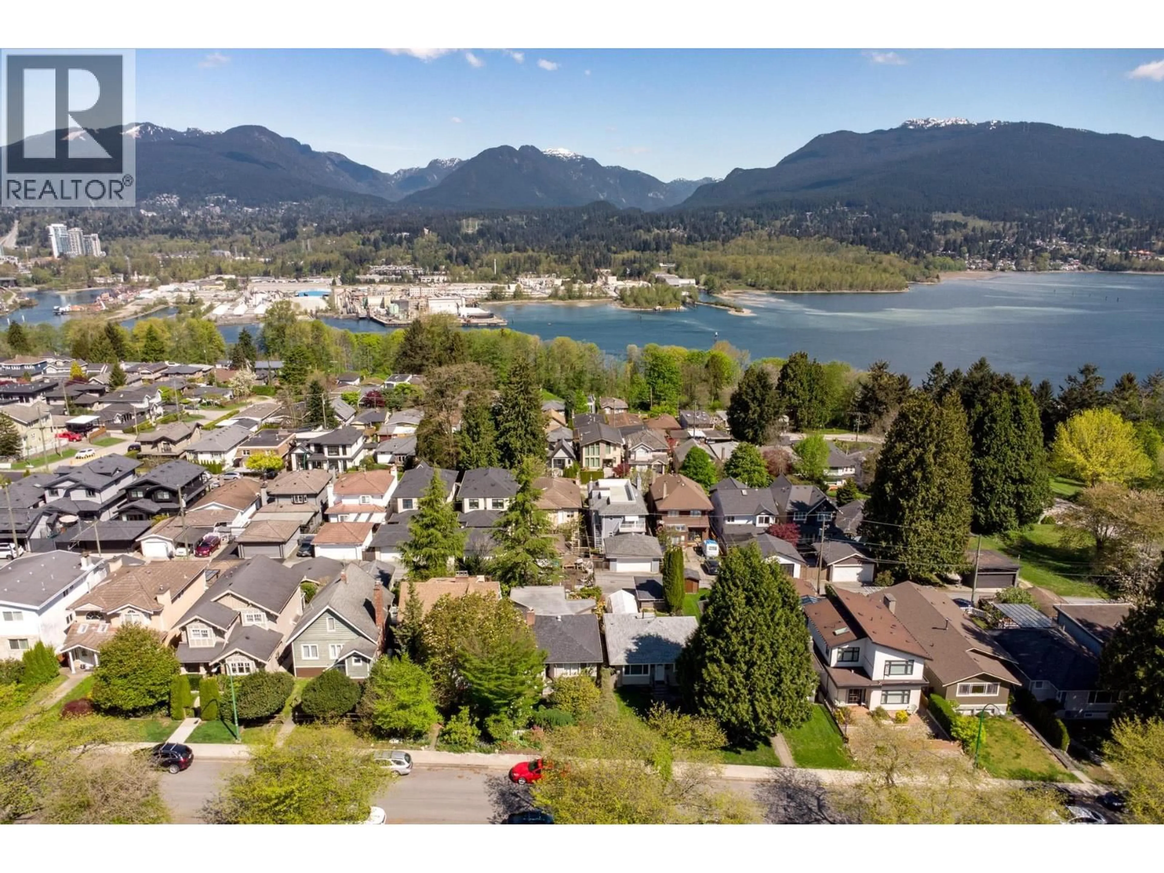 A pic from outside/outdoor area/front of a property/back of a property/a pic from drone, water/lake/river/ocean view for Street - 4137 MCGILL STREET, Burnaby British Columbia V5C1M7