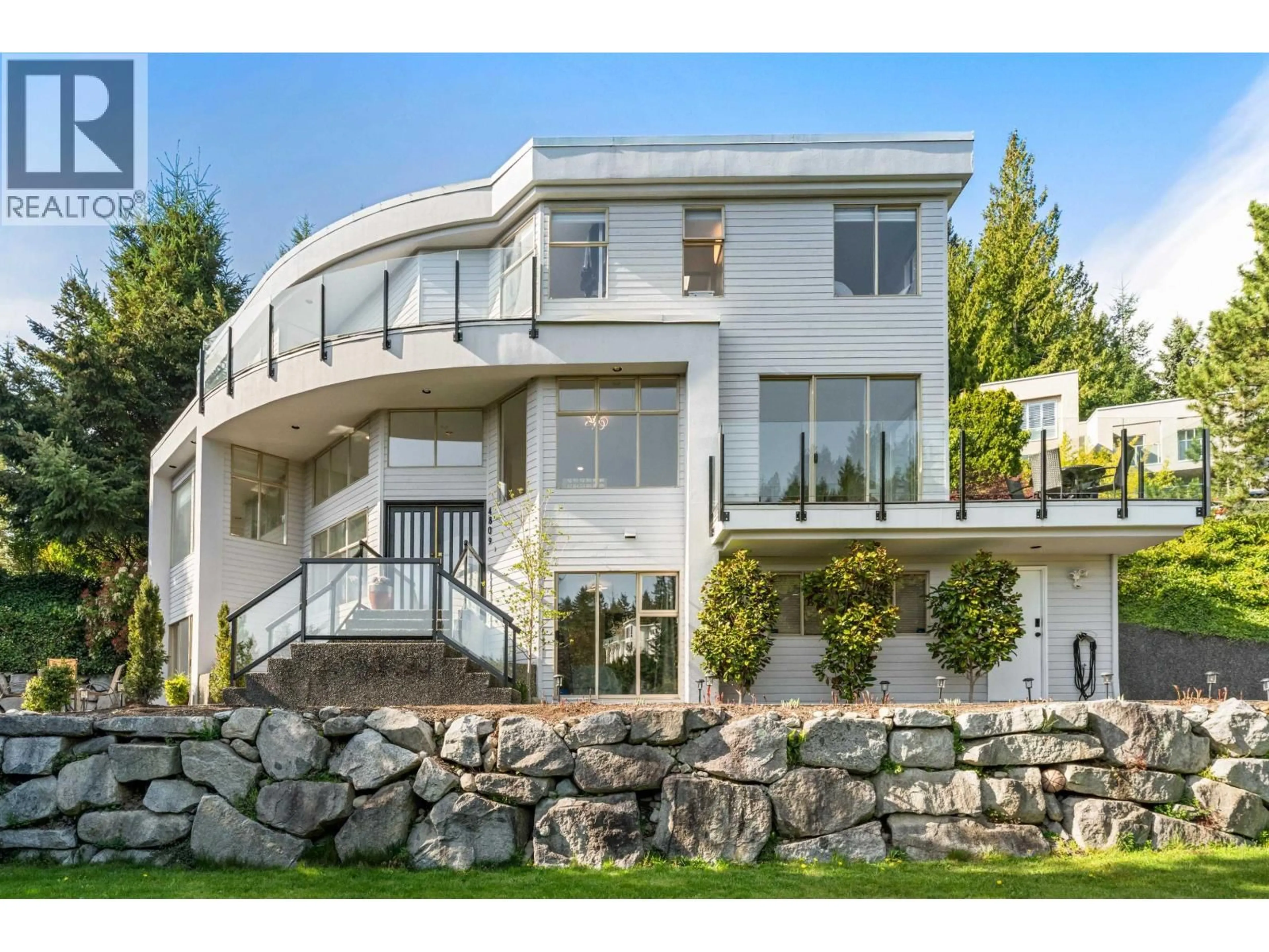 Home with vinyl exterior material, unknown for 4809 NORTHWOOD PLACE, West Vancouver British Columbia V7S3C5