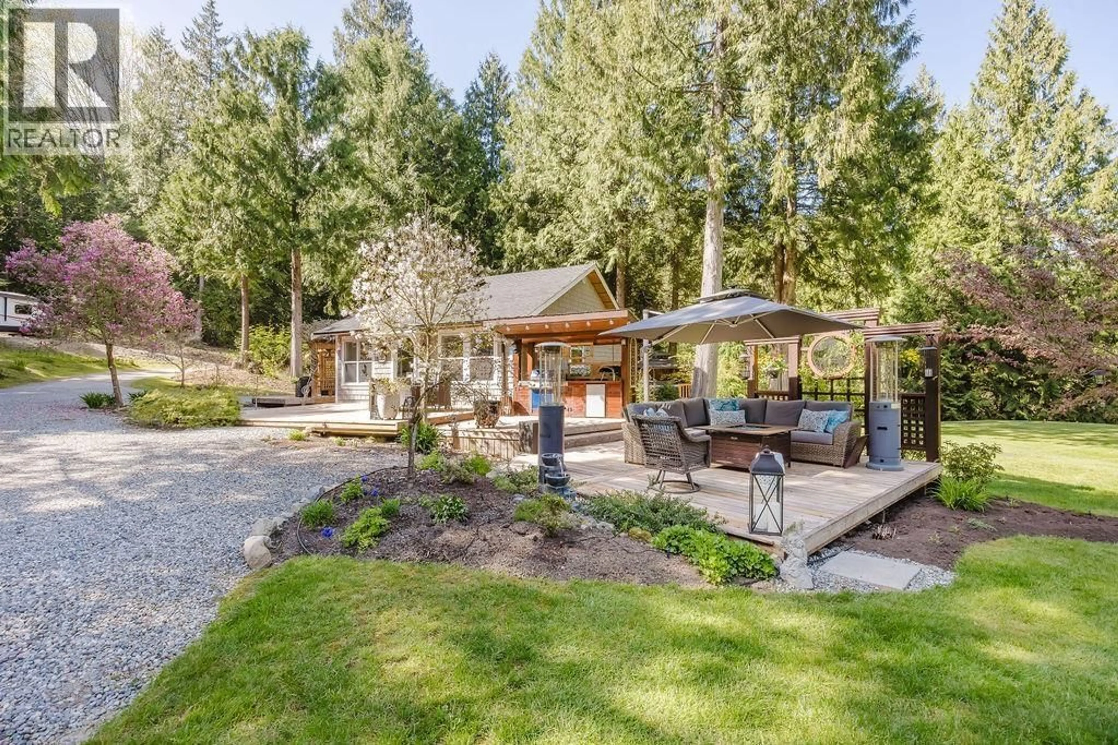 Patio, unknown for 115 WILLIAMSONS LANDING ROAD, Gibsons British Columbia V0N1V6