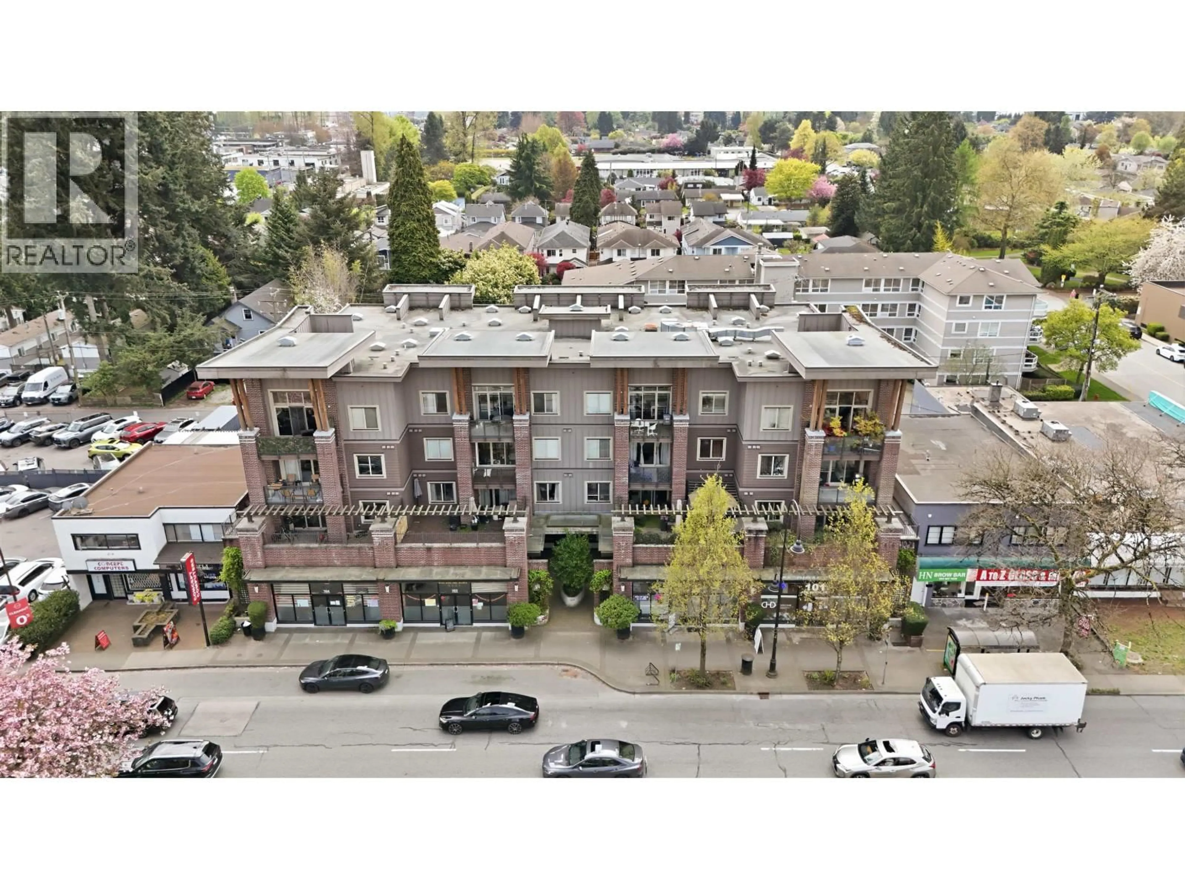 A pic from outside/outdoor area/front of a property/back of a property/a pic from drone, unknown for 204 - 1273 MARINE DRIVE, North Vancouver British Columbia V7P1T3