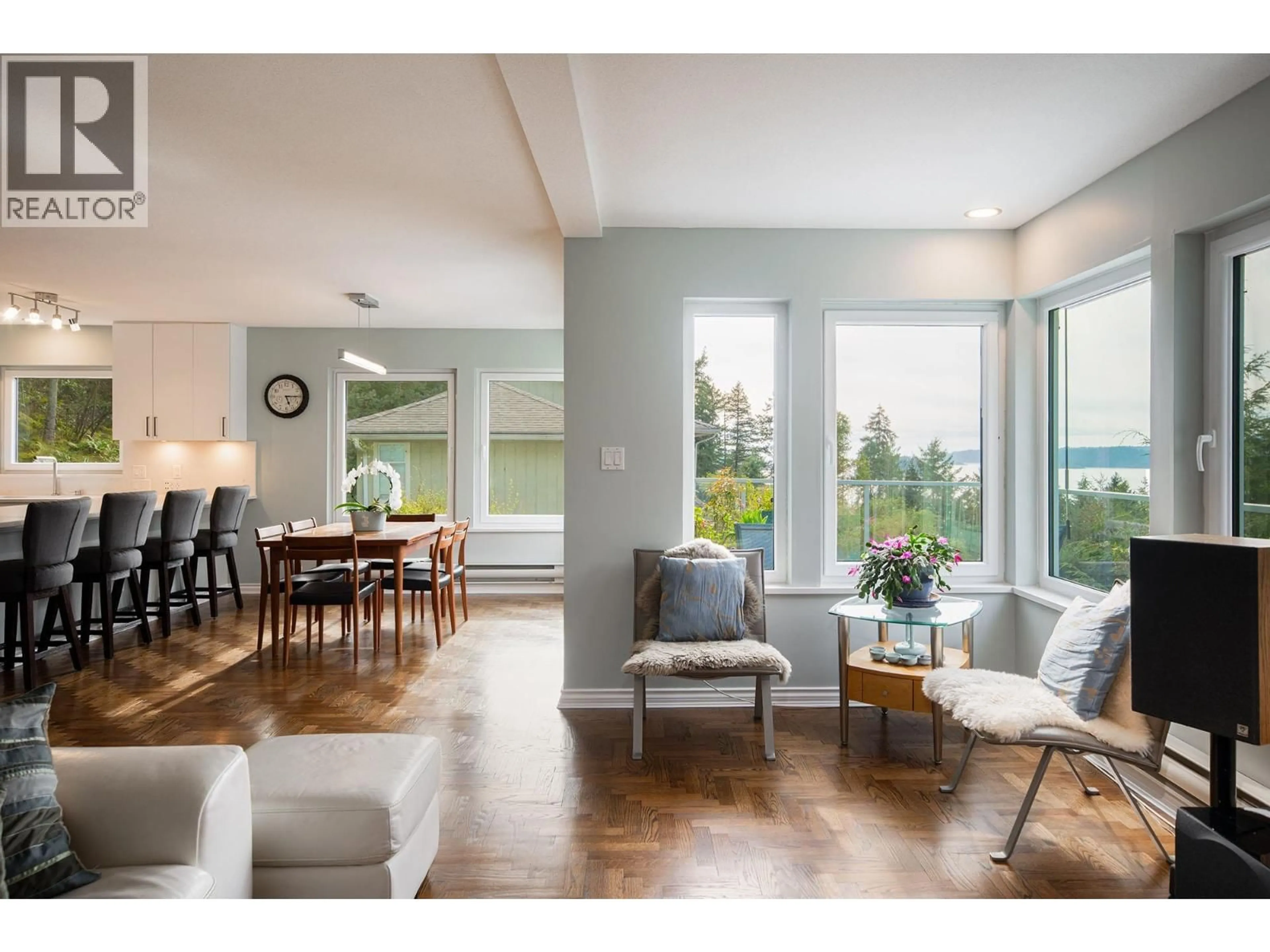 Living room with furniture, unknown for 1597 ISLE VIEW LANE, Bowen Island British Columbia V0N1G2