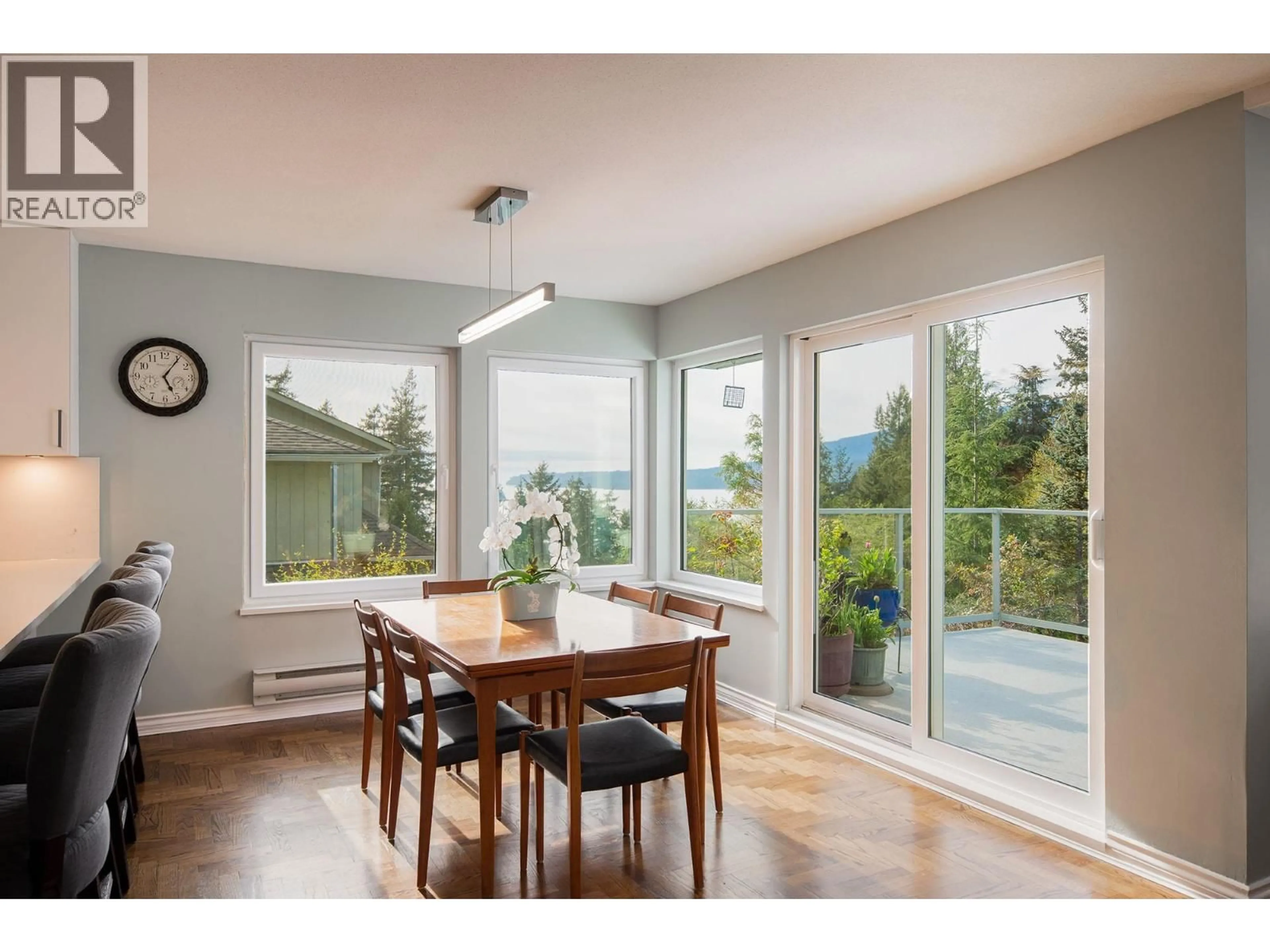 Dining room, wood/laminate floor for 1597 ISLE VIEW LANE, Bowen Island British Columbia V0N1G2