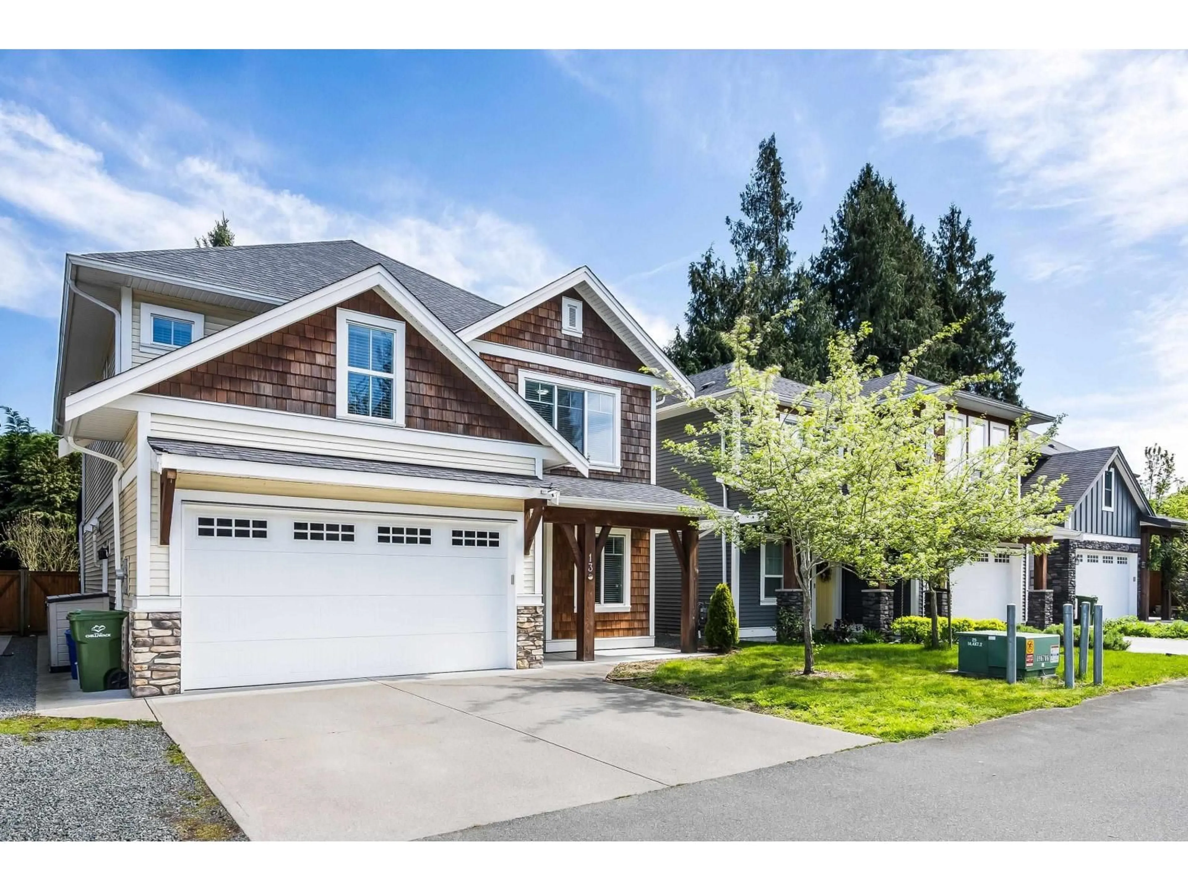 Home with vinyl exterior material, street for 13 - 10082 WILLIAMS ROAD, Chilliwack British Columbia V2P5H2