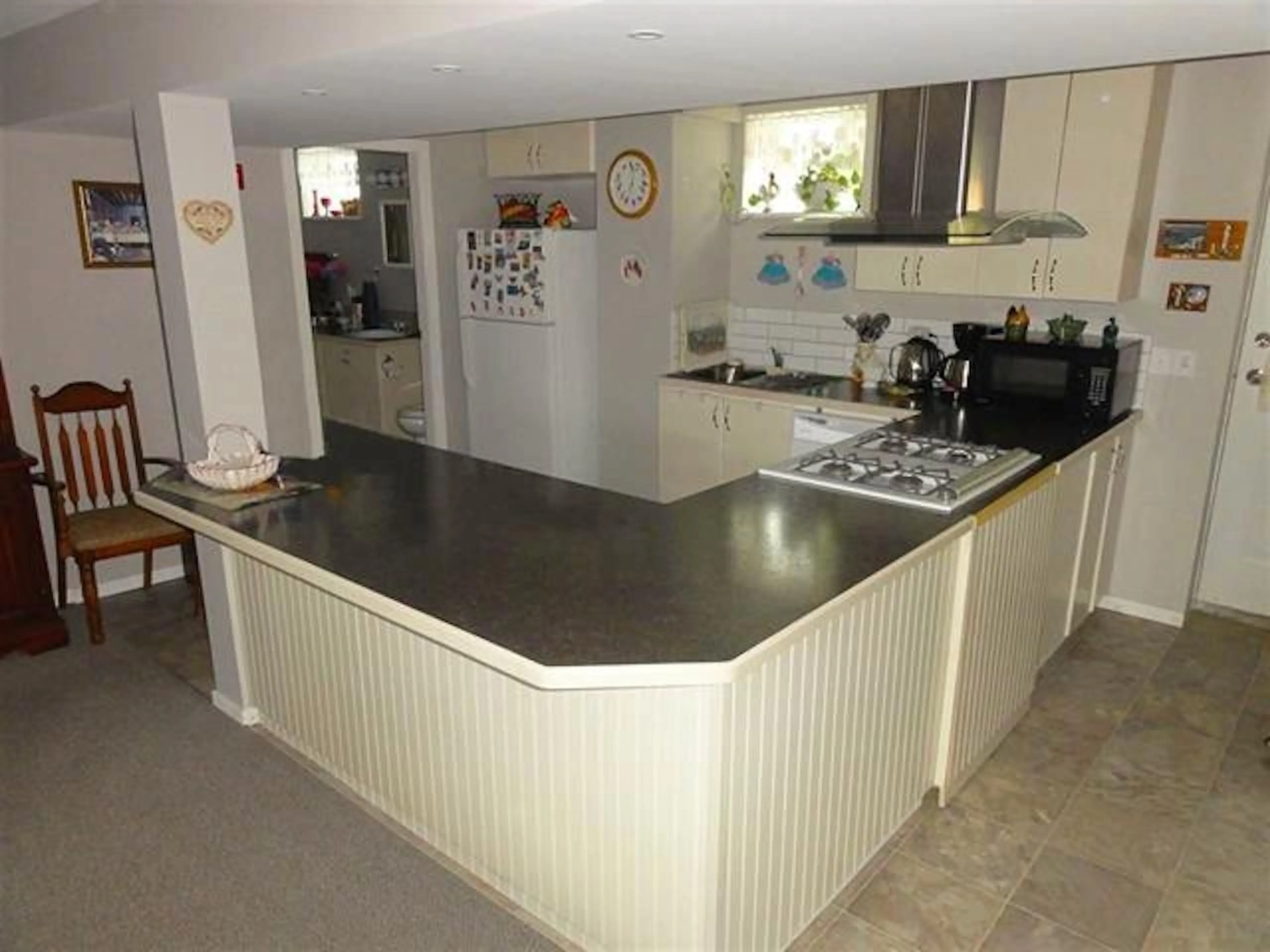 Standard kitchen, unknown for 11480 96A AVENUE, Surrey British Columbia V3V1Z6