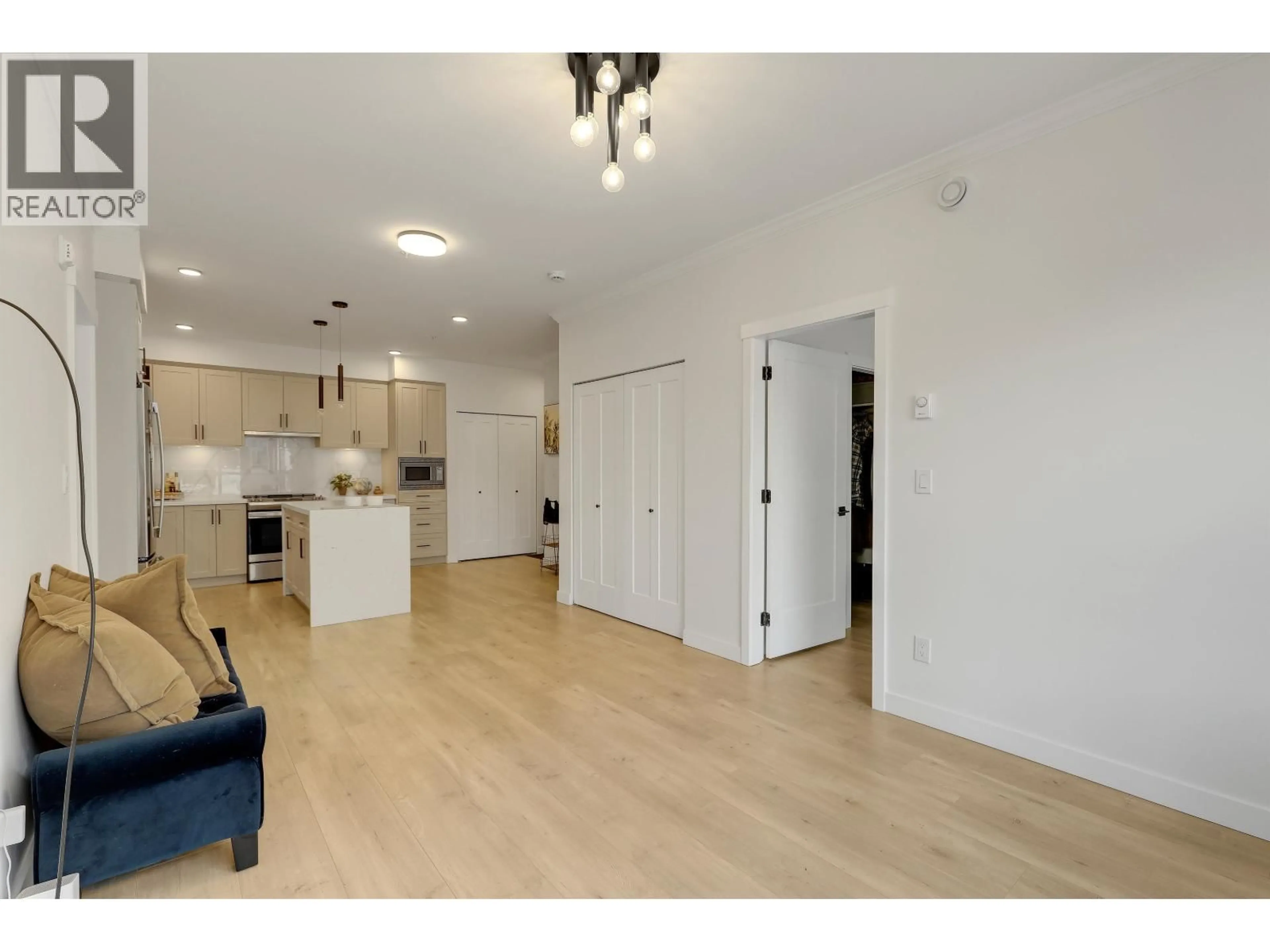 Open concept kitchen, wood/laminate floor for 201 - 12109 223 STREET, Maple Ridge British Columbia V2X5Y6