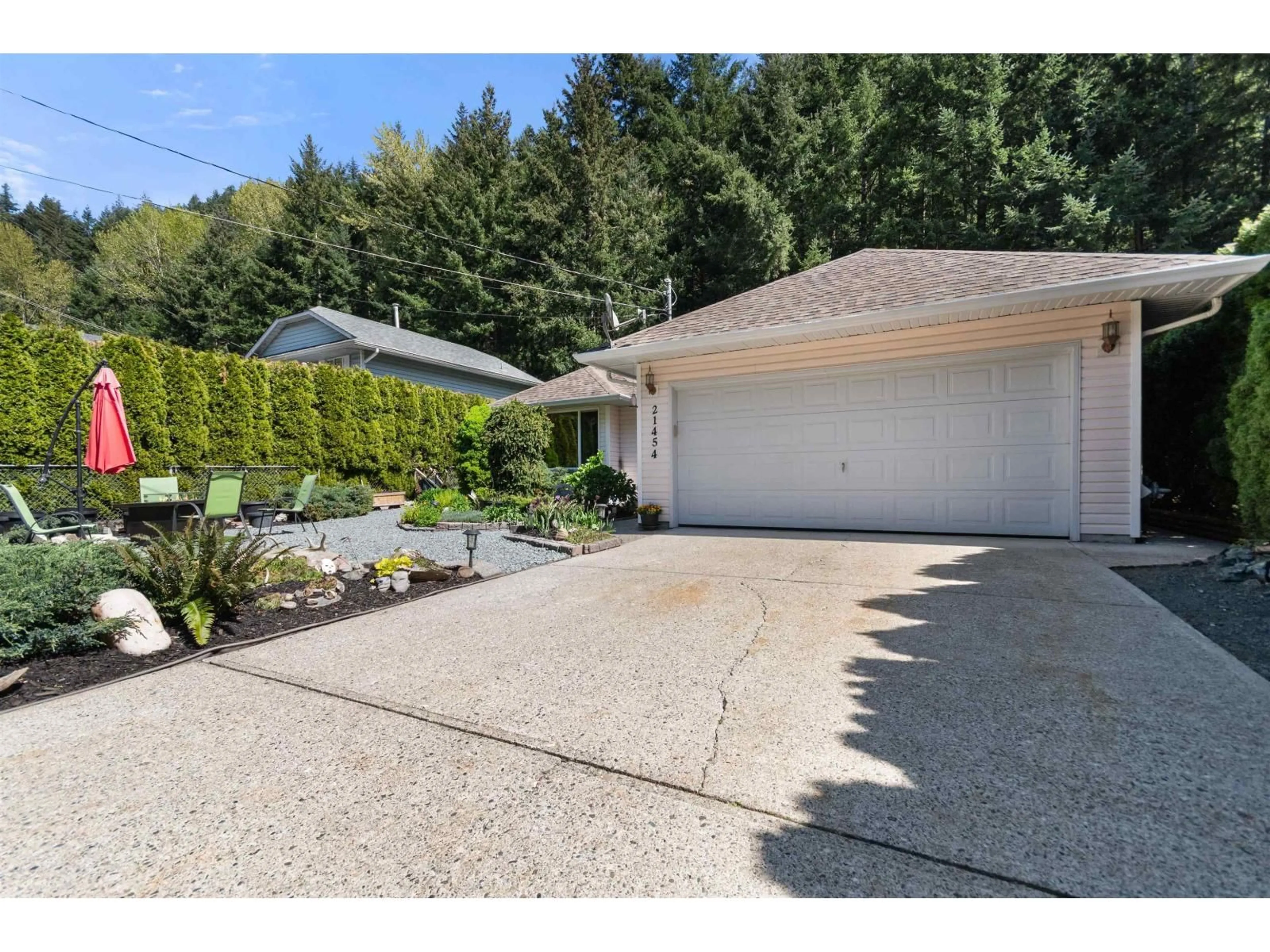 Indoor garage for 21454 RICHMOND DRIVE, Hope British Columbia V0X1L1
