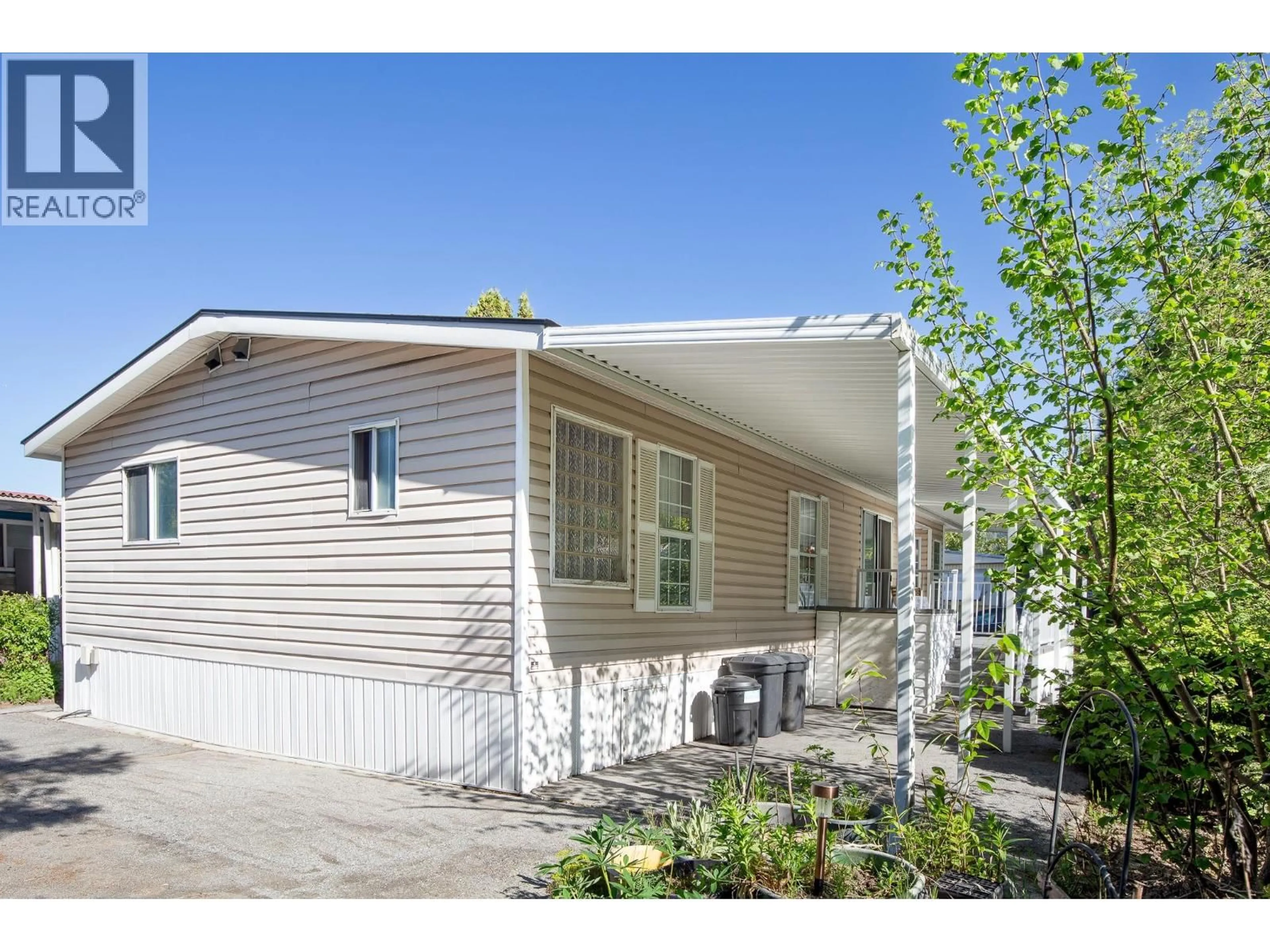 Home with vinyl exterior material, street for 120 - 201 CAYER STREET, Coquitlam British Columbia V3K5A9