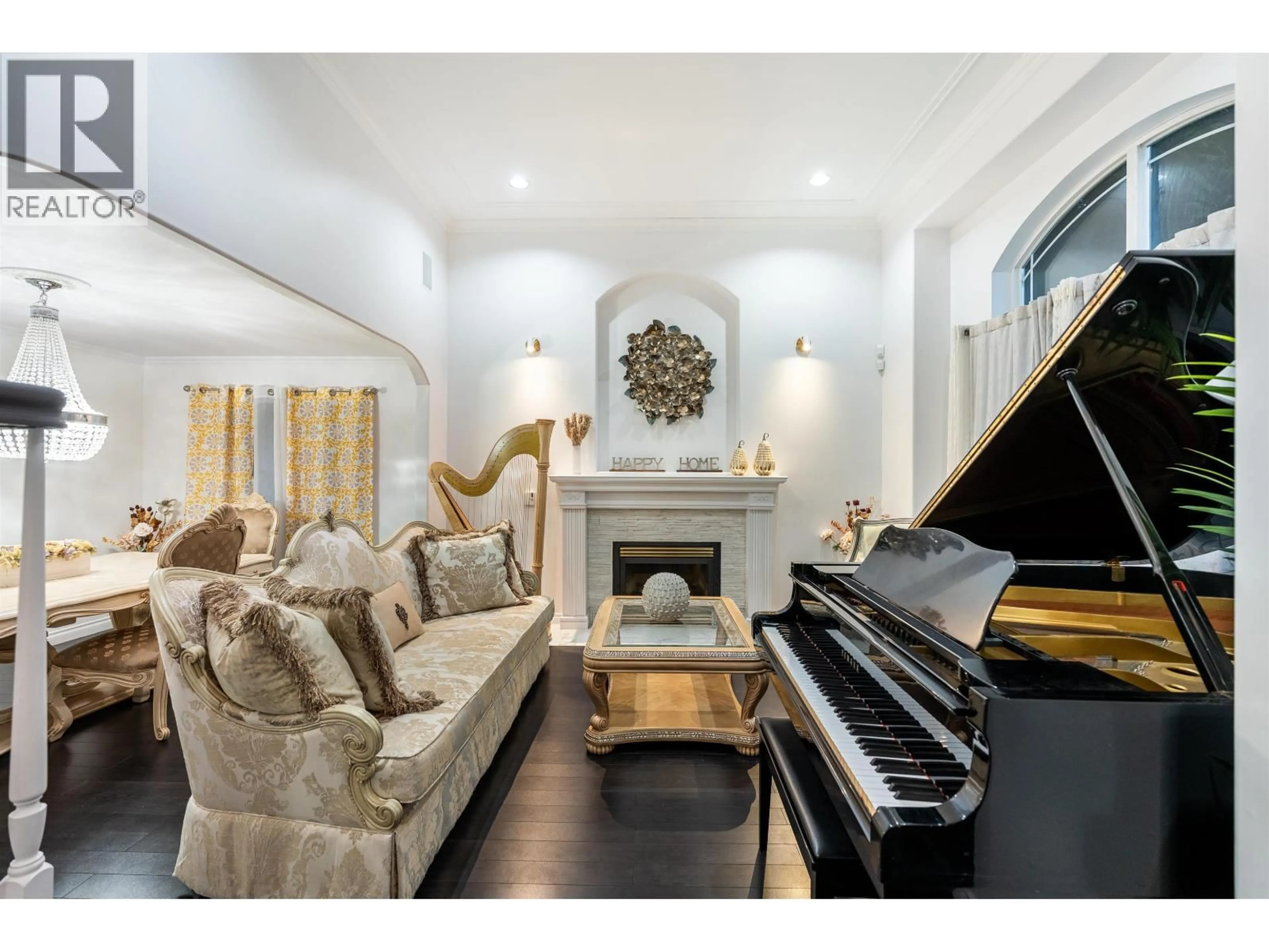 Living room with furniture, unknown for 887 RIVERSIDE DRIVE, Port Coquitlam British Columbia V3B7T6