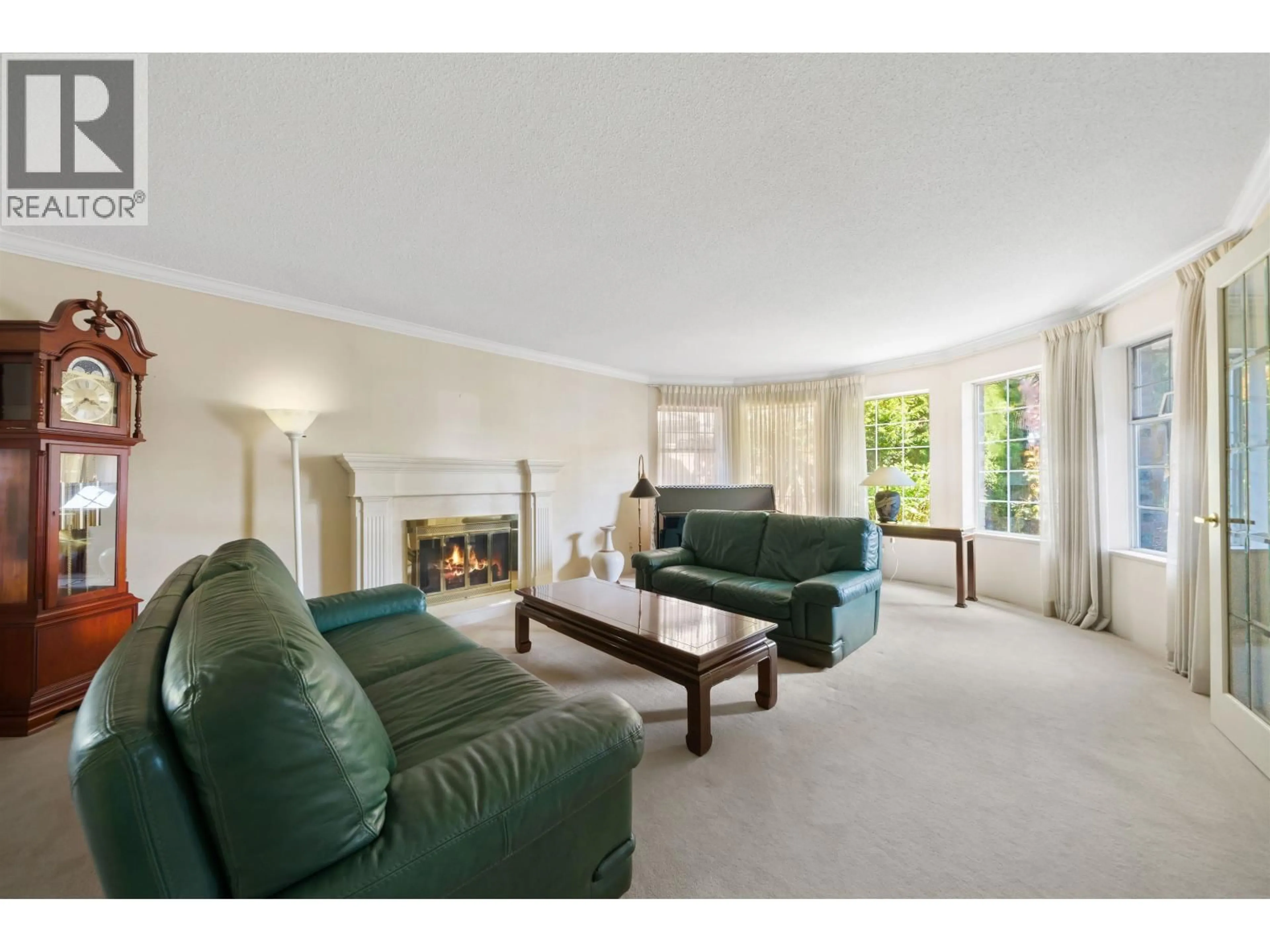 Living room with furniture, carpet floor for 4613 ST. BRIDES PLACE, Richmond British Columbia V7E5V7