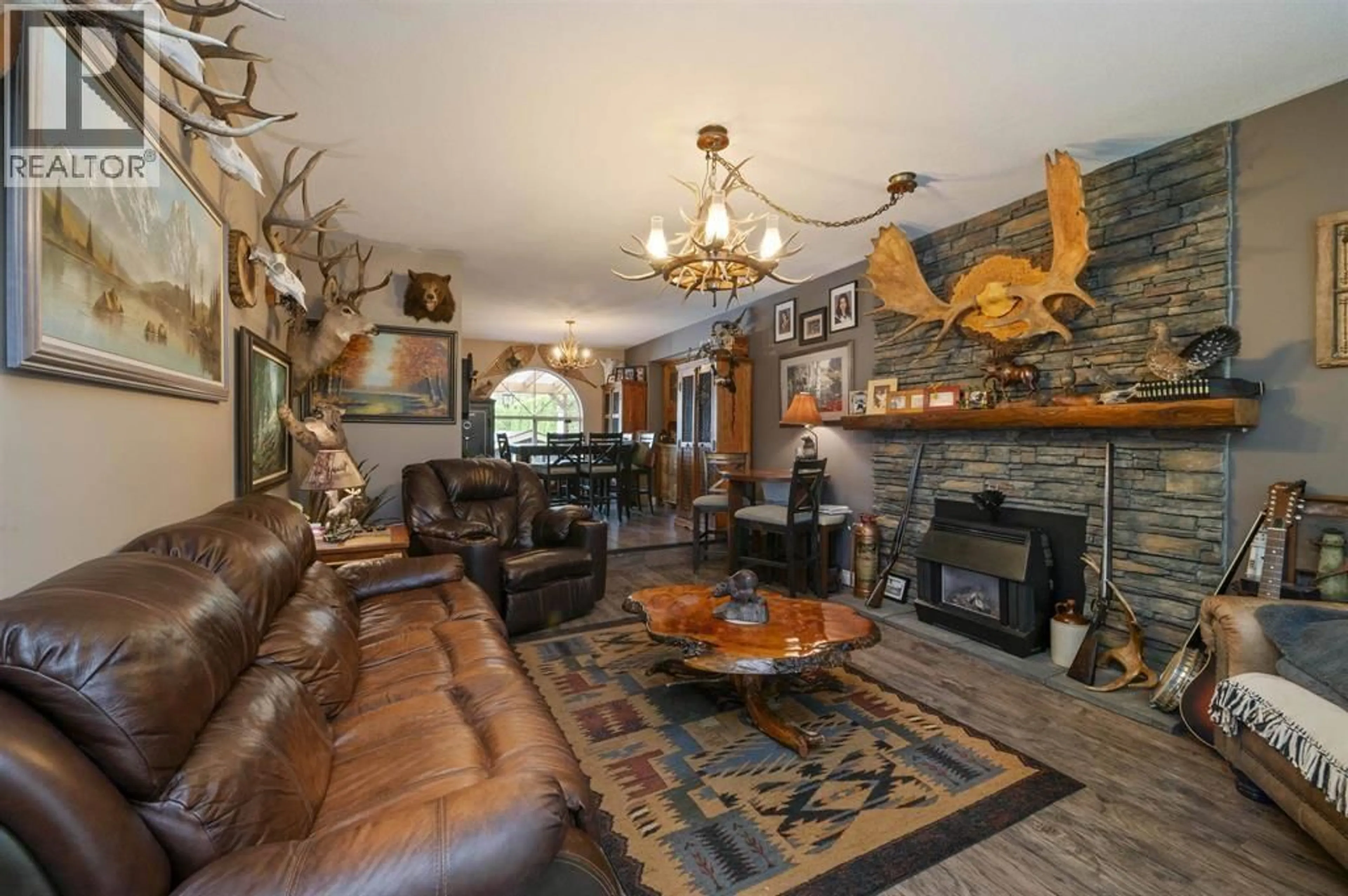 Living room with furniture, unknown for 21469 126 AVENUE, Maple Ridge British Columbia V4R2H4