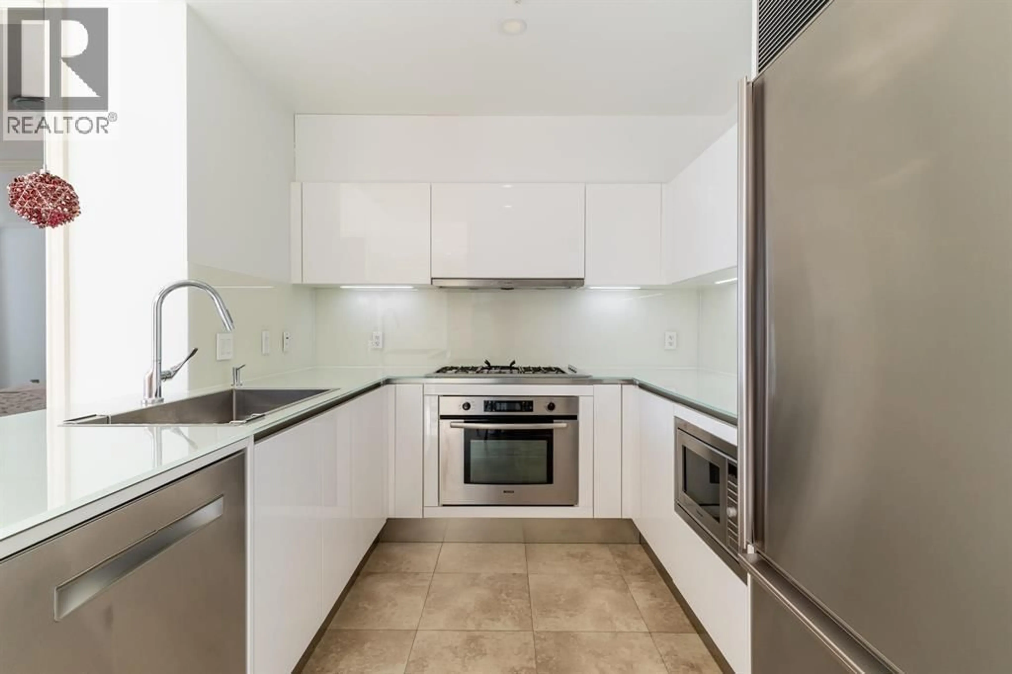 Standard kitchen, unknown for 801 - 1280 RICHARDS STREET, Vancouver British Columbia V6B1S2