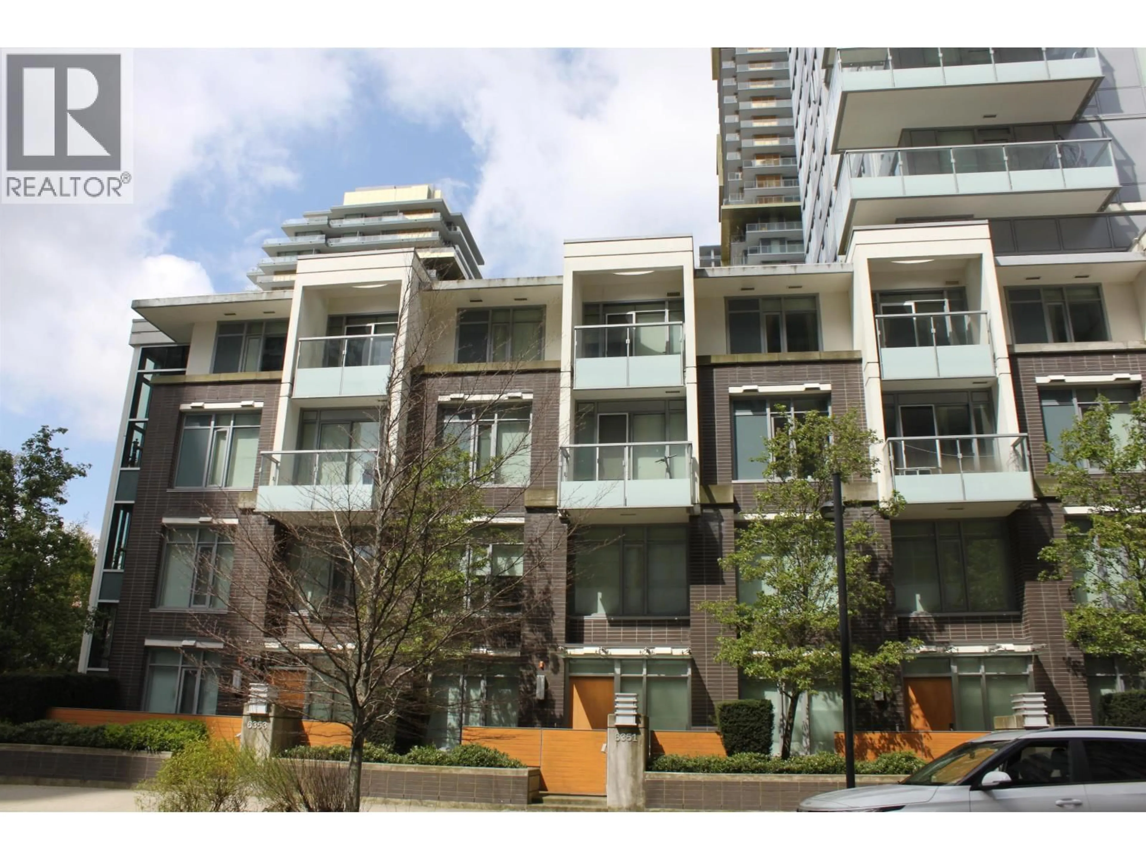 Patio, street for 403 - 6333 SILVER AVENUE, Burnaby British Columbia V5H0C3