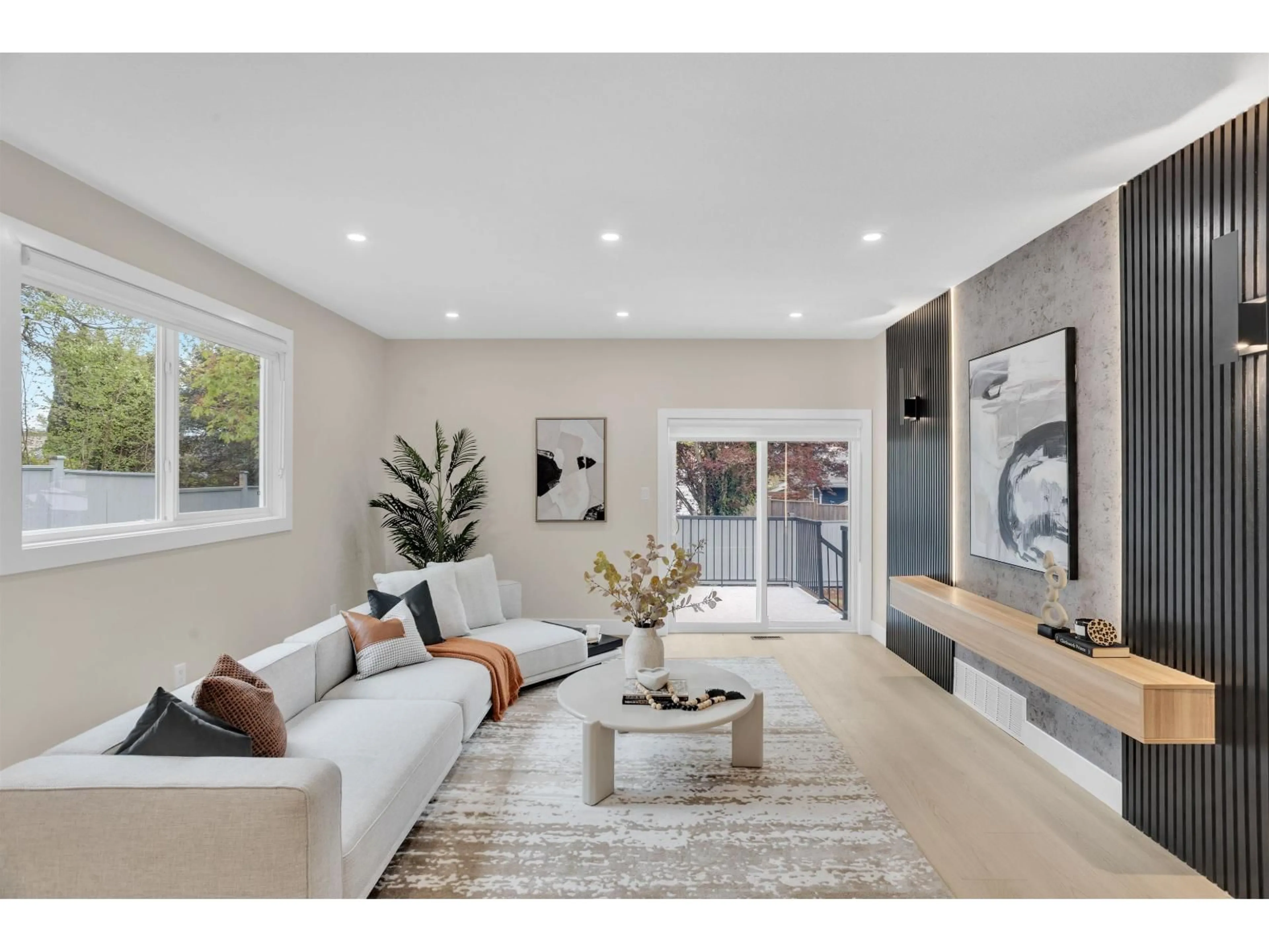 Living room with furniture, unknown for 19725 50A AVENUE, Langley British Columbia V3A7L1