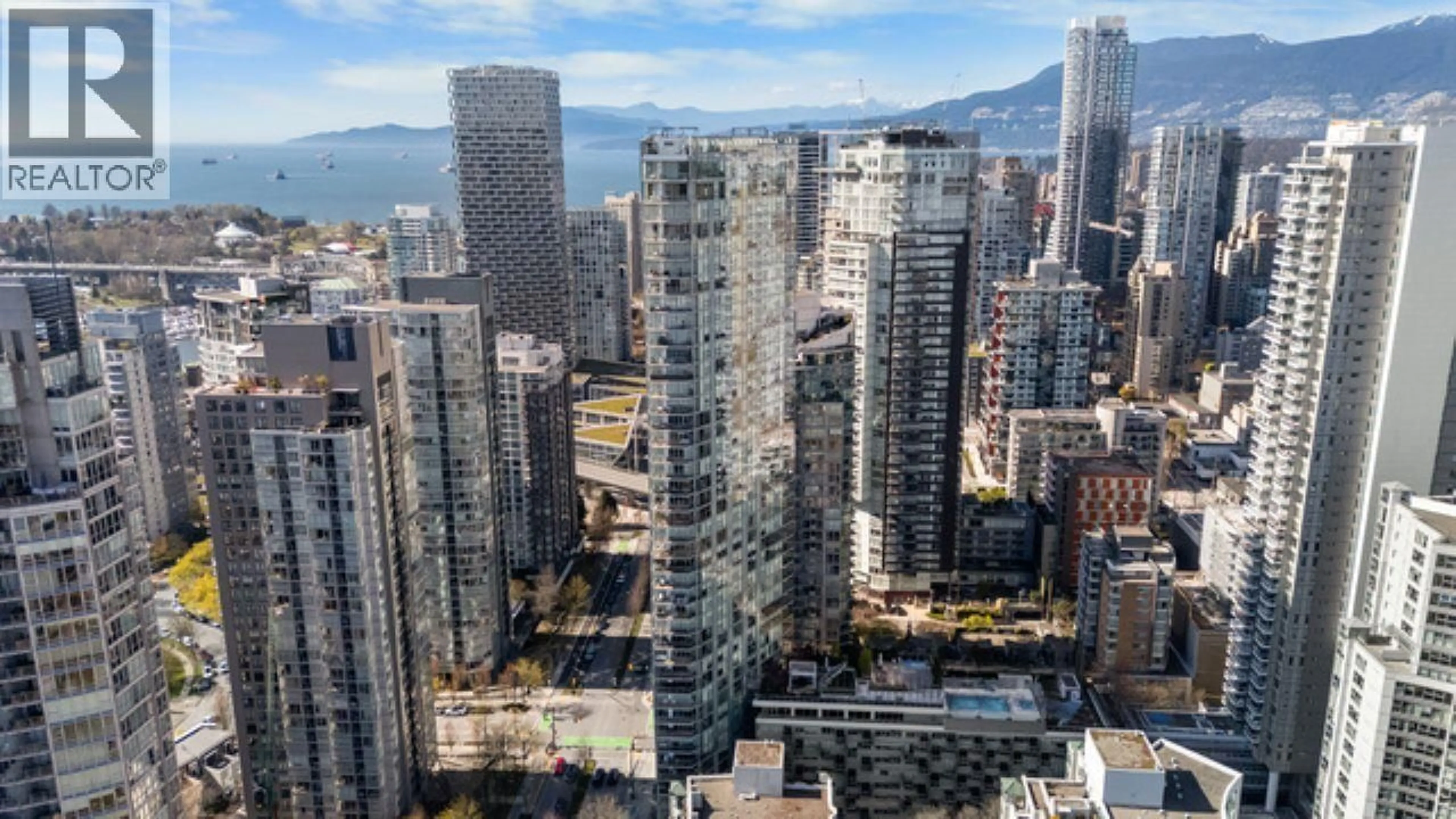 A pic from outside/outdoor area/front of a property/back of a property/a pic from drone, city buildings view from balcony for 2003 - 499 PACIFIC STREET, Vancouver British Columbia V6B0N4