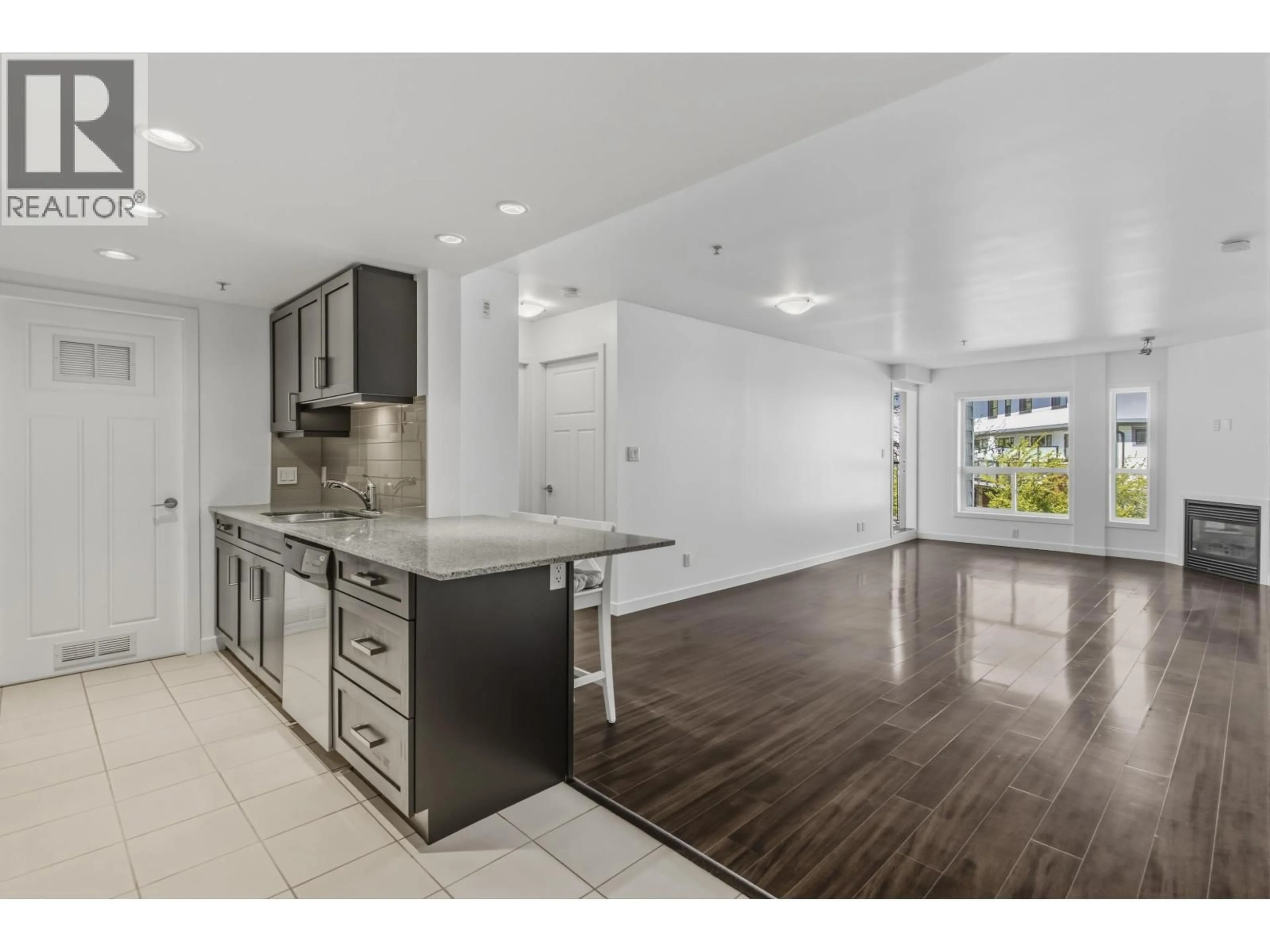 Open concept kitchen, ceramic/tile floor for 203 - 1212 MAIN STREET, Squamish British Columbia V8B0A6