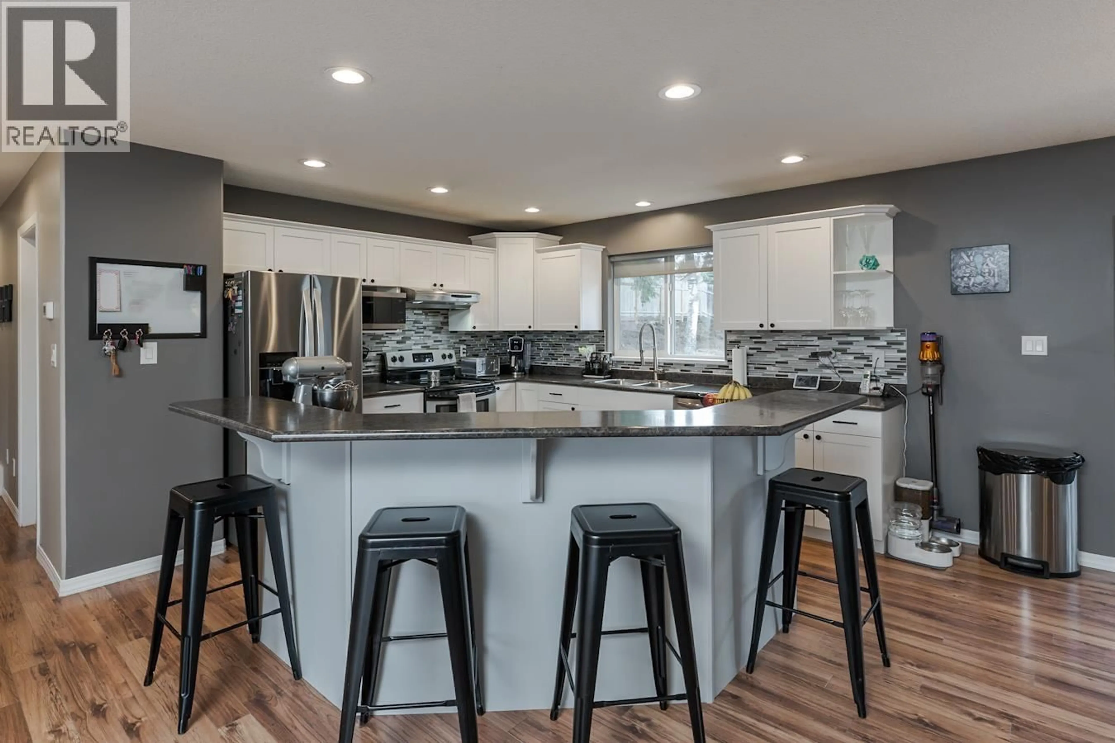Contemporary kitchen, unknown for 2248 CROFT ROAD, Prince George British Columbia V2K3W4