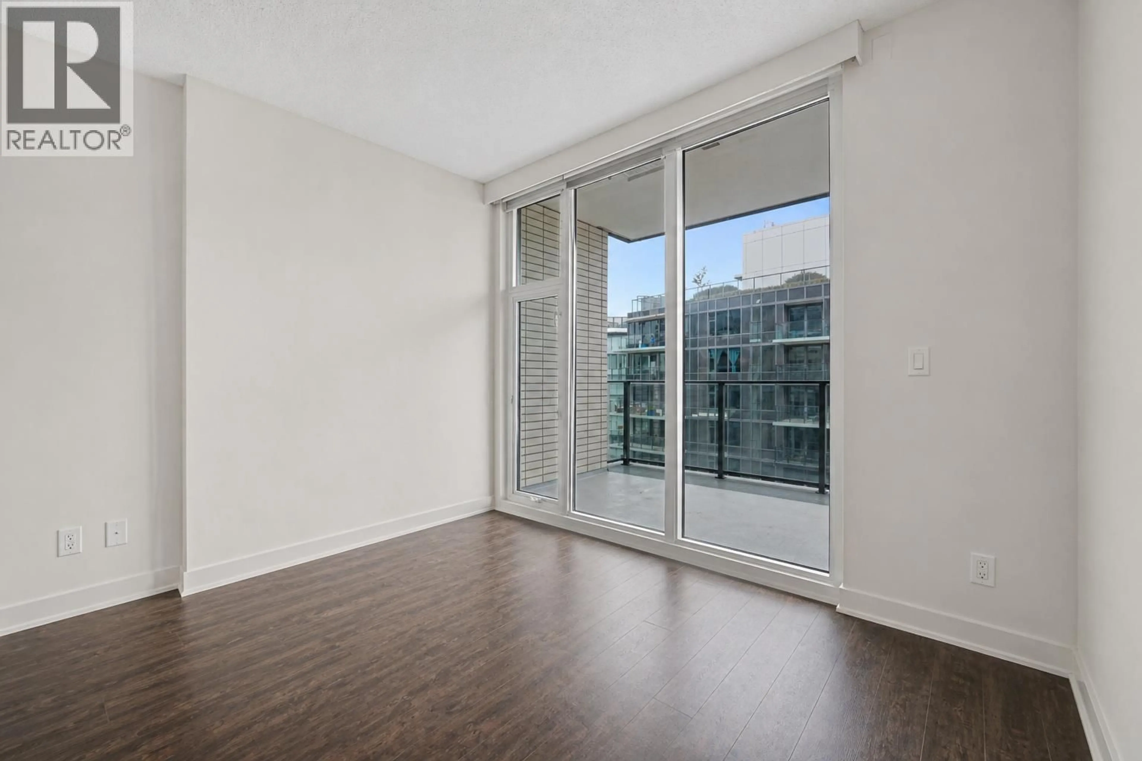 A pic of a room for 1189 - 8671 HAZELBRIDGE WAY, Richmond British Columbia V6X0W9