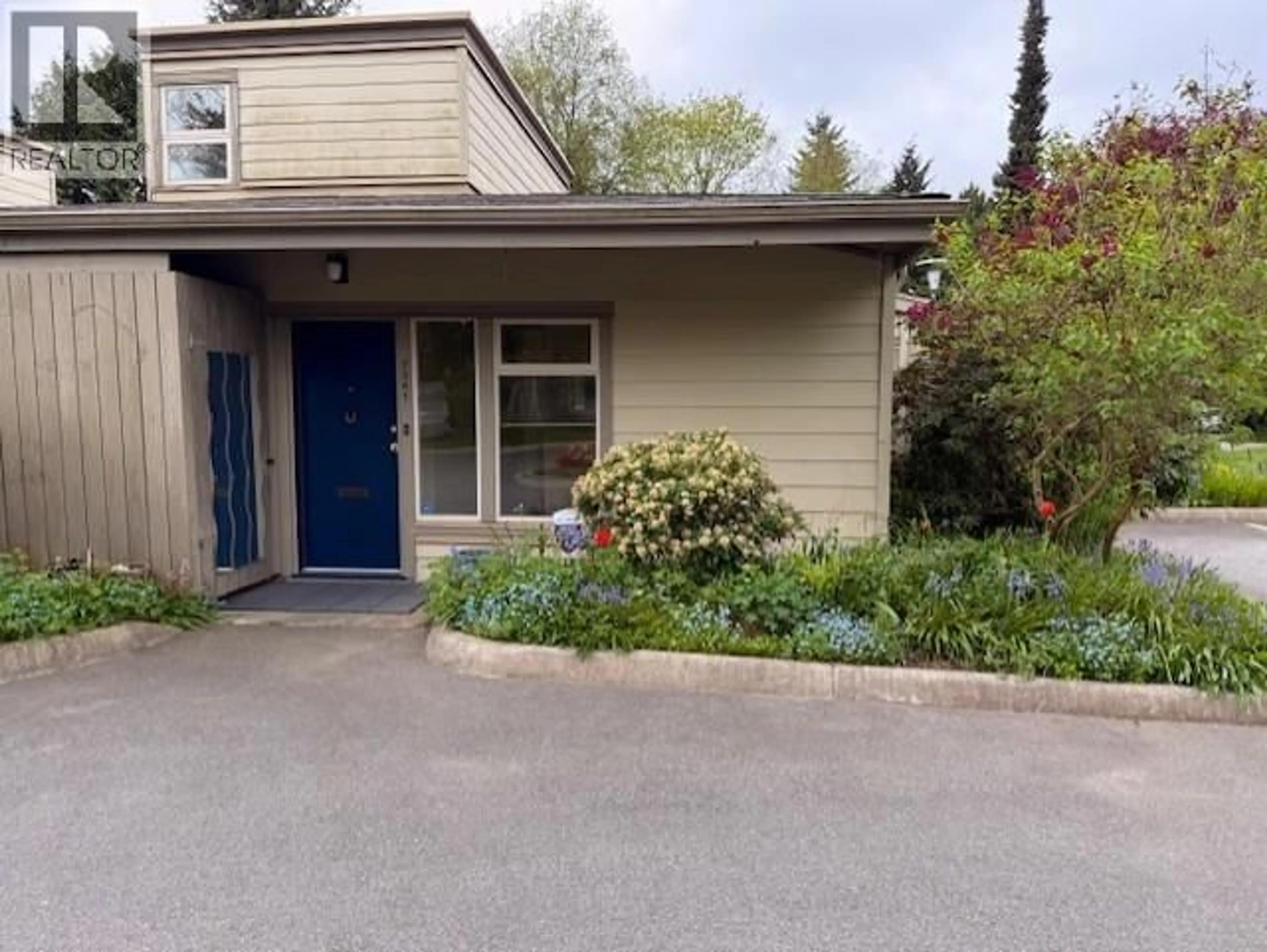 A pic from outside/outdoor area/front of a property/back of a property/a pic from drone, street for 7361 LIARD PLACE, Vancouver British Columbia V5S4A3