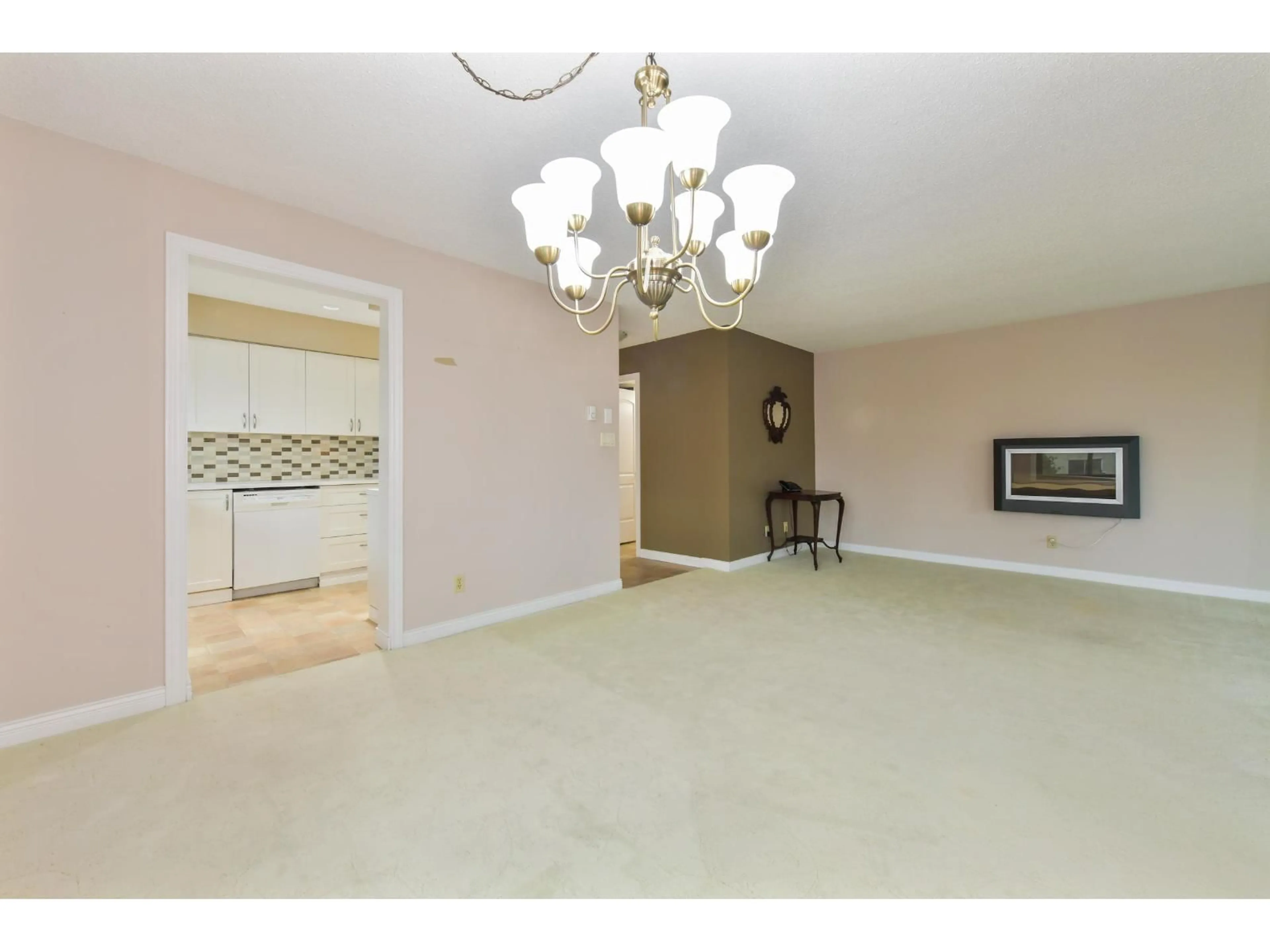 Unknown for 301 - 15317 THRIFT AVENUE, White Rock British Columbia V4B2L4