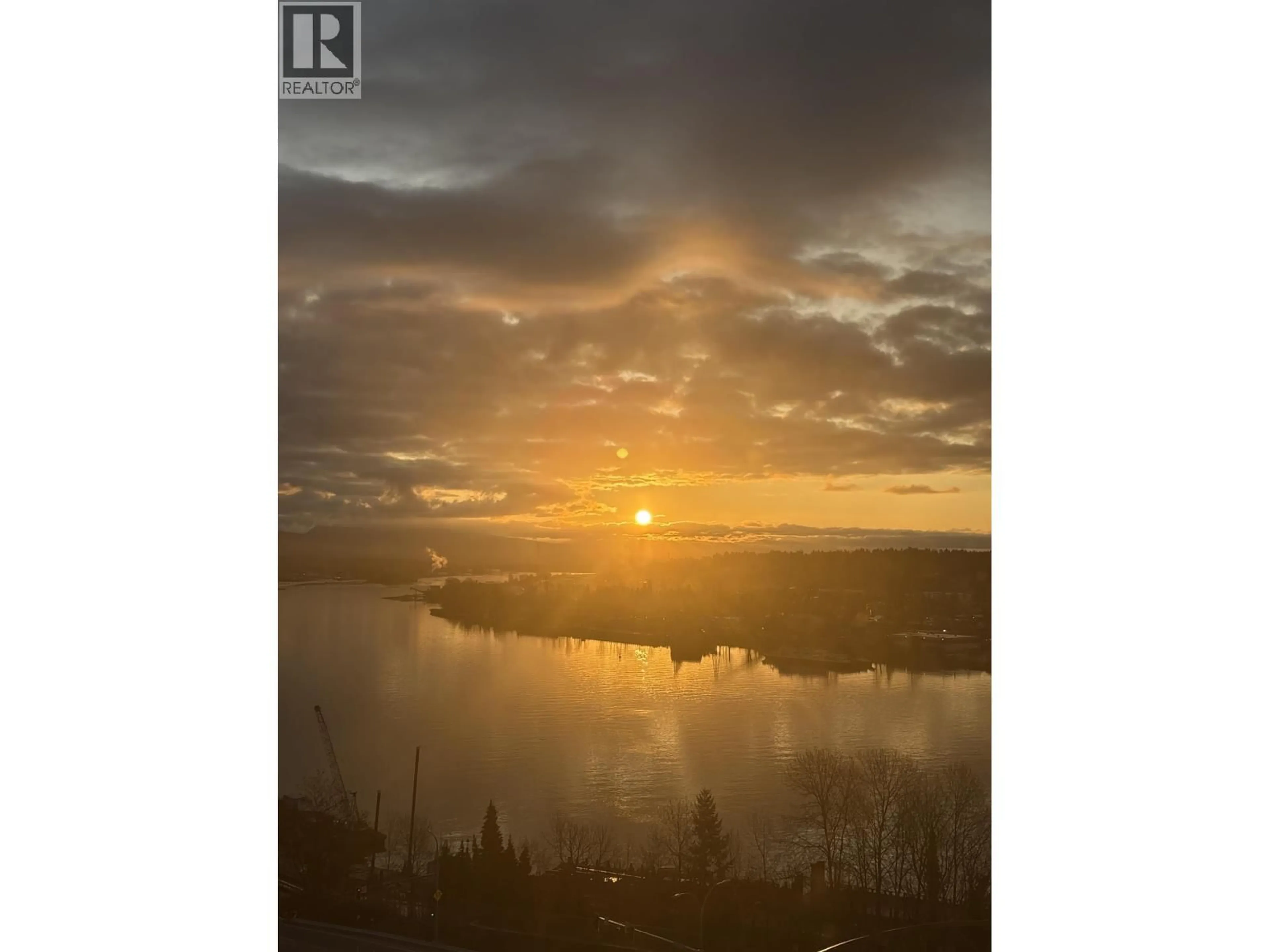 Blurry image for 901 - 38 LEOPOLD PLACE, New Westminster British Columbia V3L2C6