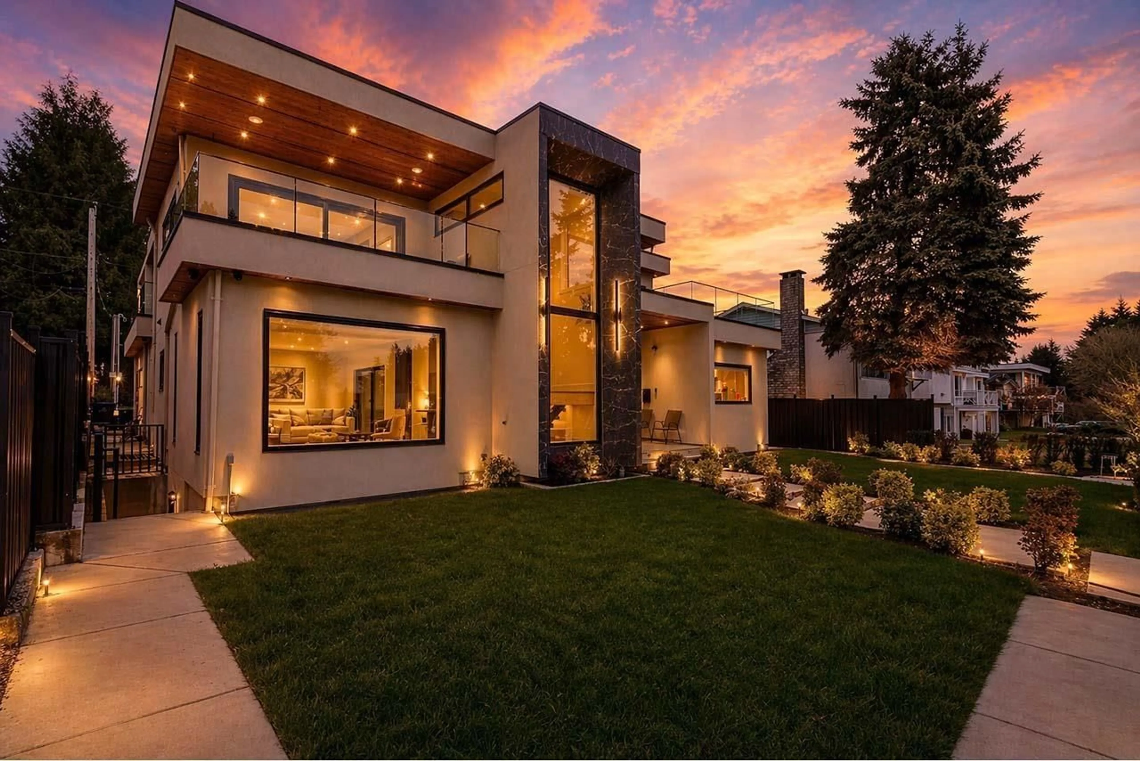 Home with brick exterior material, street for 13821 MALABAR AVENUE, White Rock British Columbia V4B2X8