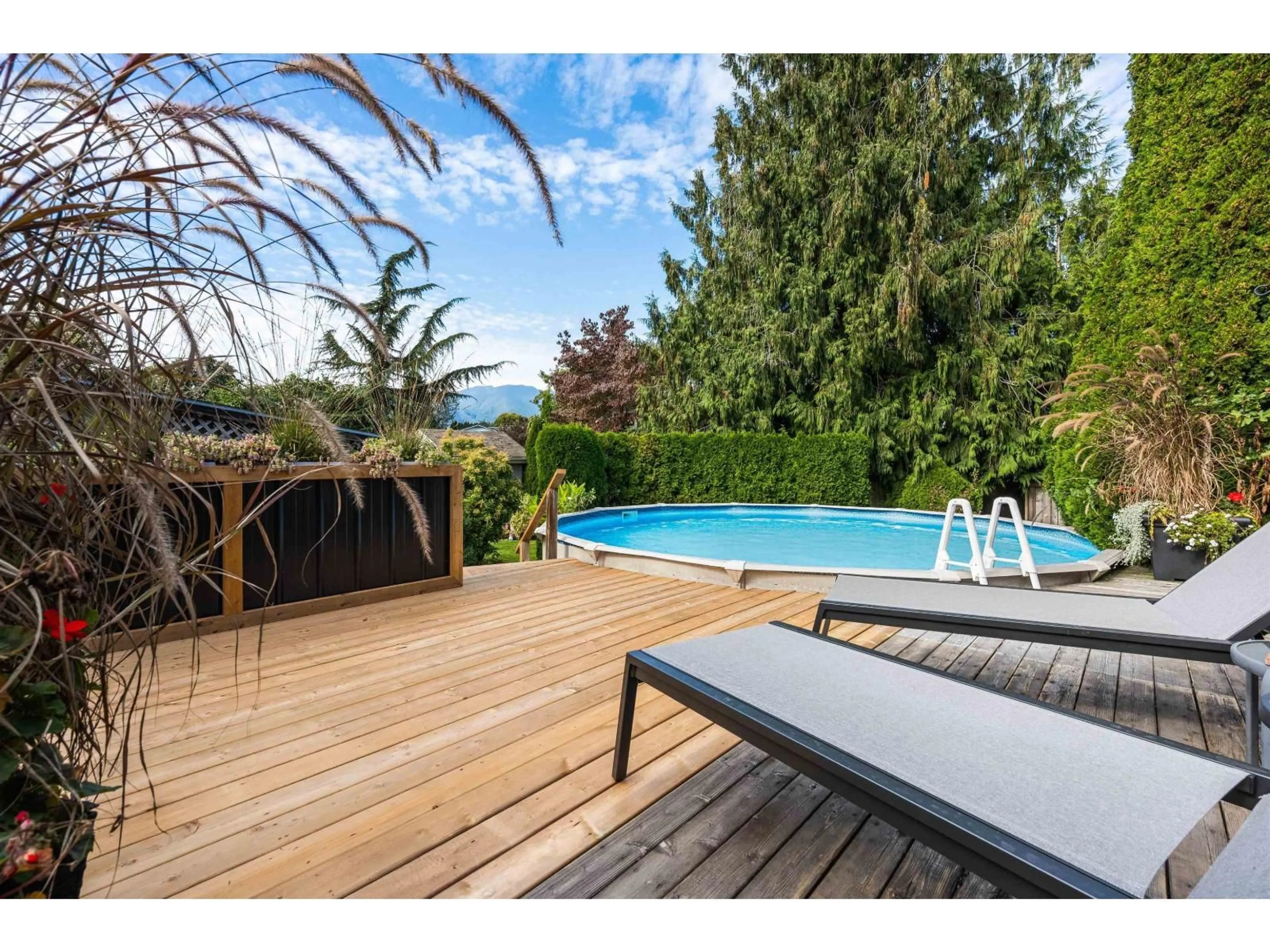 Pool for 46395 HOPE RIVER ROAD, Chilliwack British Columbia V2P3P4