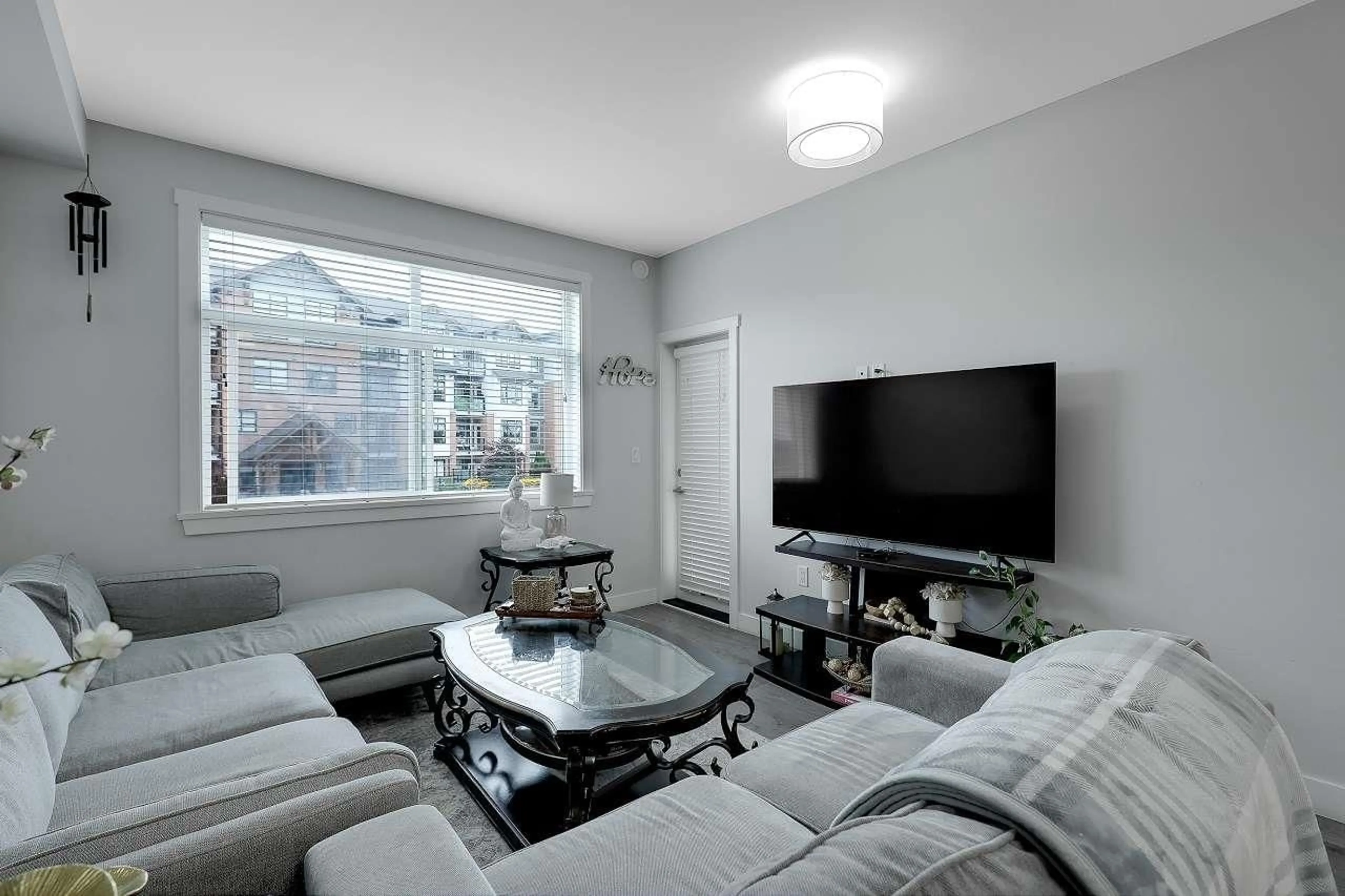 Living room with furniture, unknown for 201 - 19940 BRYDON CRESCENT, Langley British Columbia V3A4A5