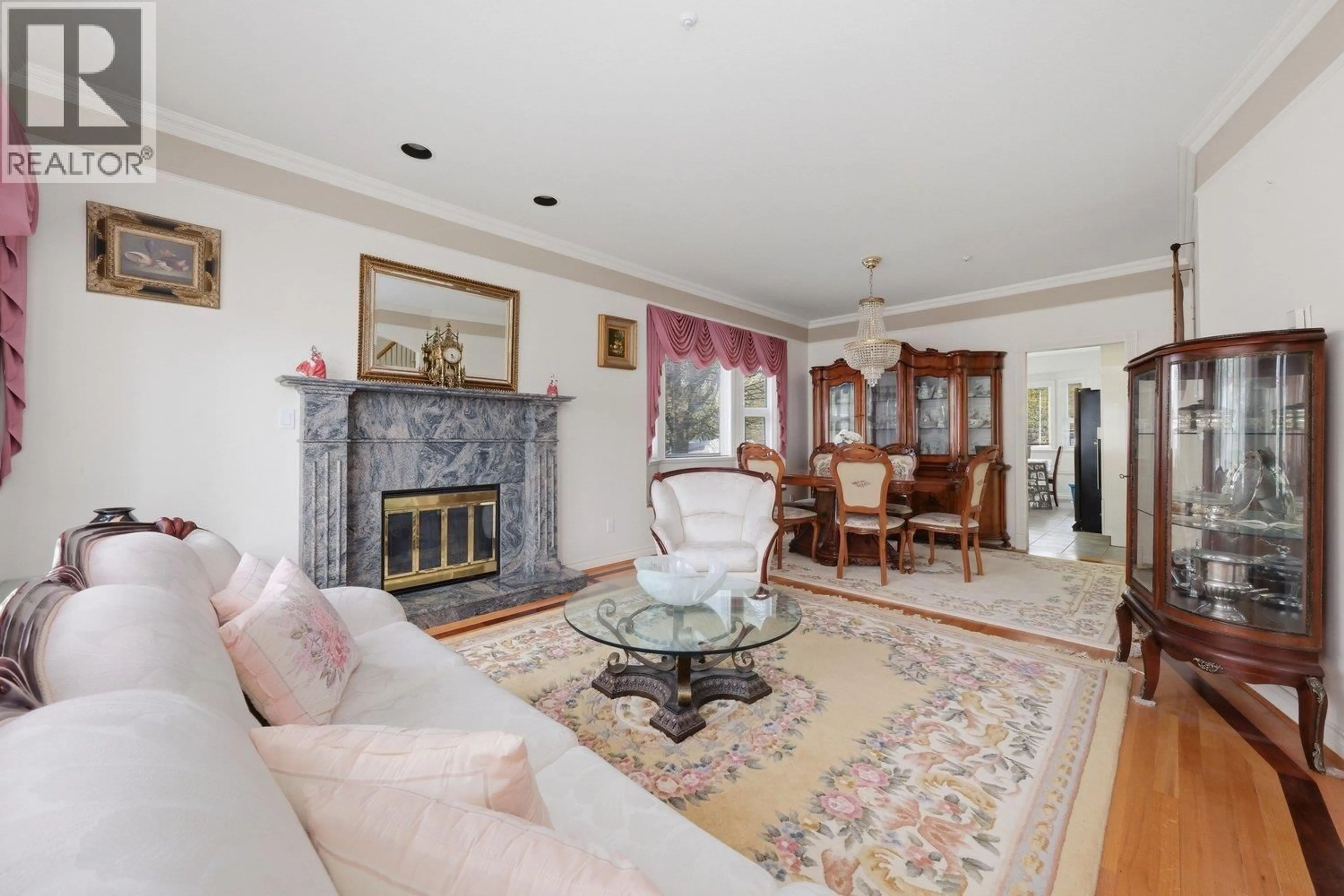 Living room with furniture, unknown for 5510 LANARK STREET, Vancouver British Columbia V5P2Y3