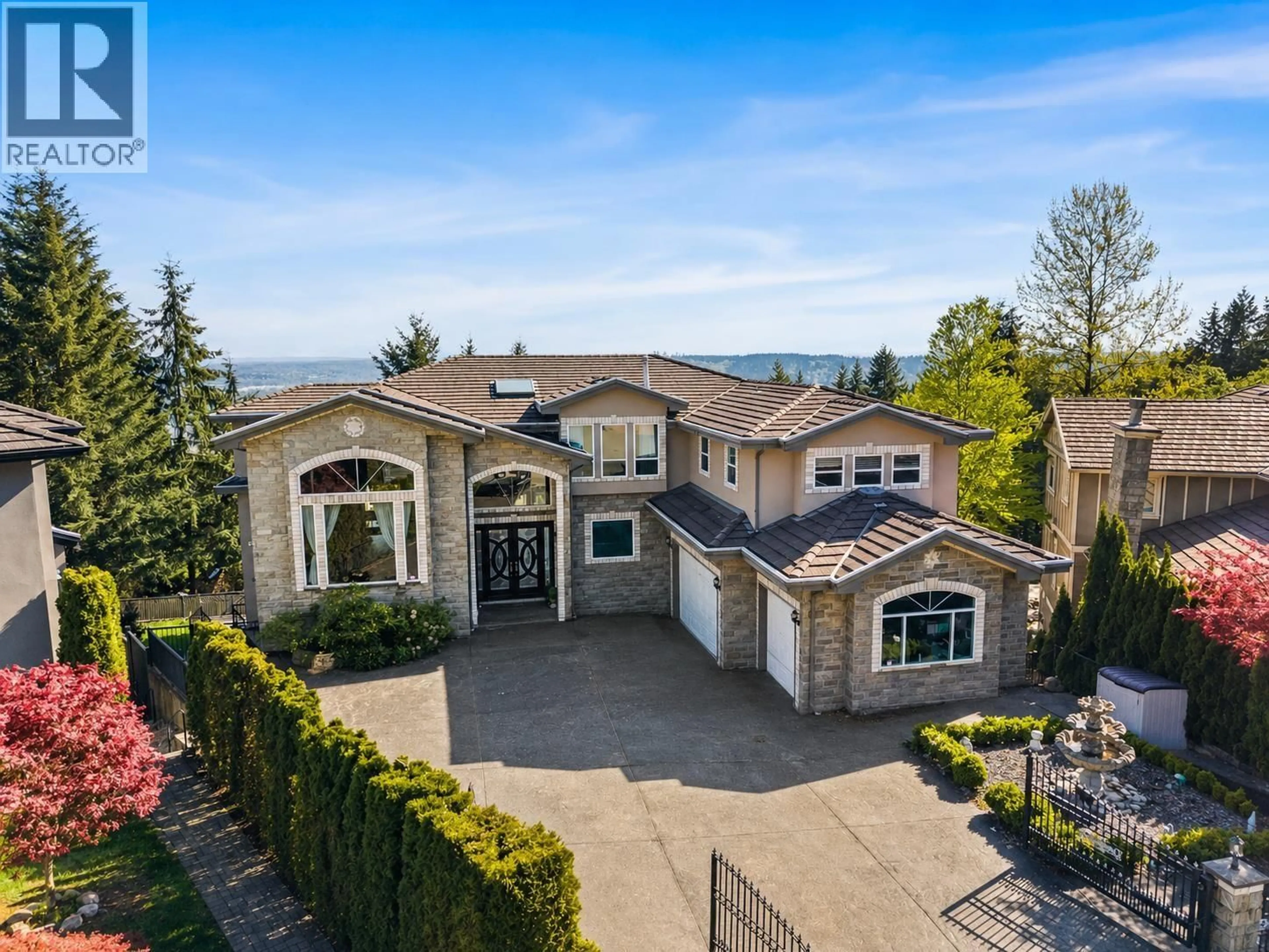 A pic from outside/outdoor area/front of a property/back of a property/a pic from drone, mountain view for 2982 SUNRIDGE COURT, Coquitlam British Columbia V3E3M5