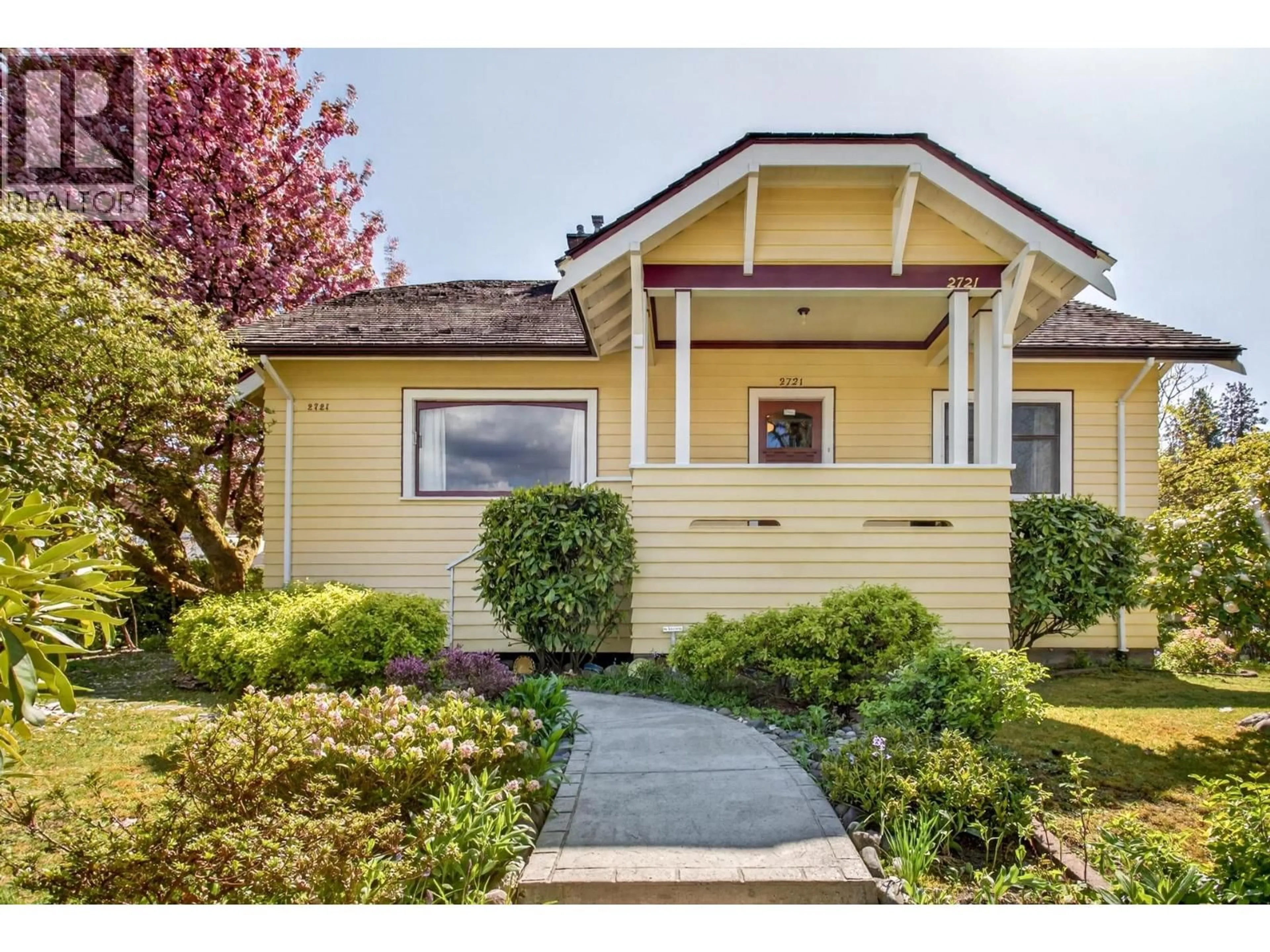 Home with vinyl exterior material, street for 2721 ST GEORGE STREET, Port Moody British Columbia V3H2H1