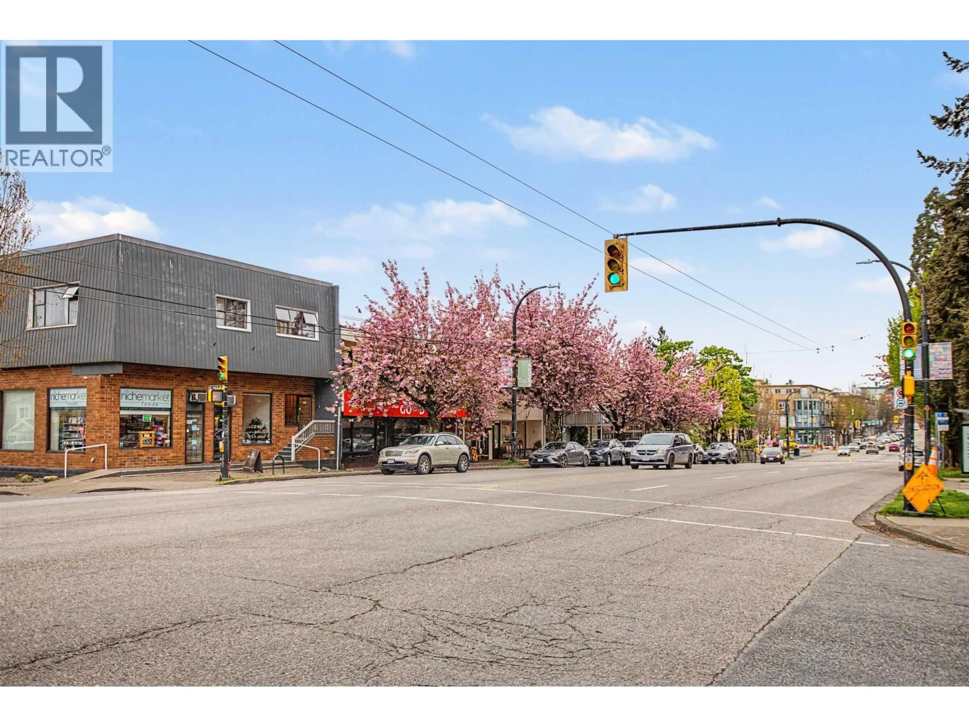 Patio, street for 3840 FRASER STREET, Vancouver British Columbia V5V4E2