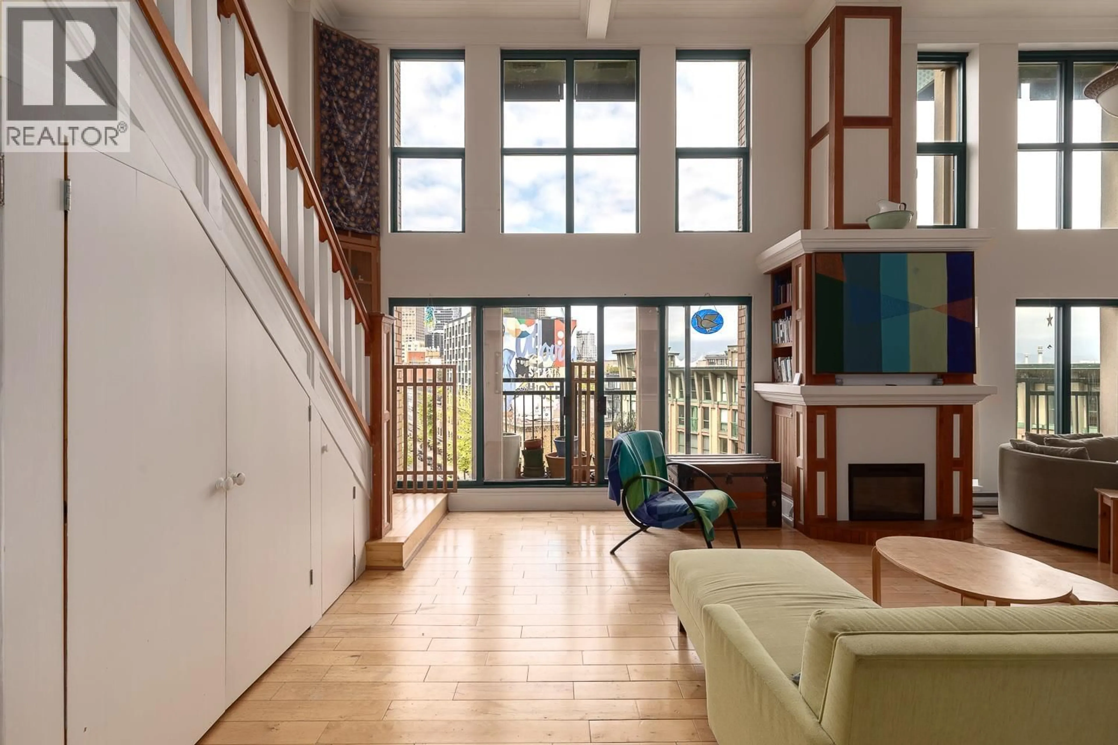 Living room with furniture, unknown for 607 - 22 CORDOVA STREET, Vancouver British Columbia V6A4G8