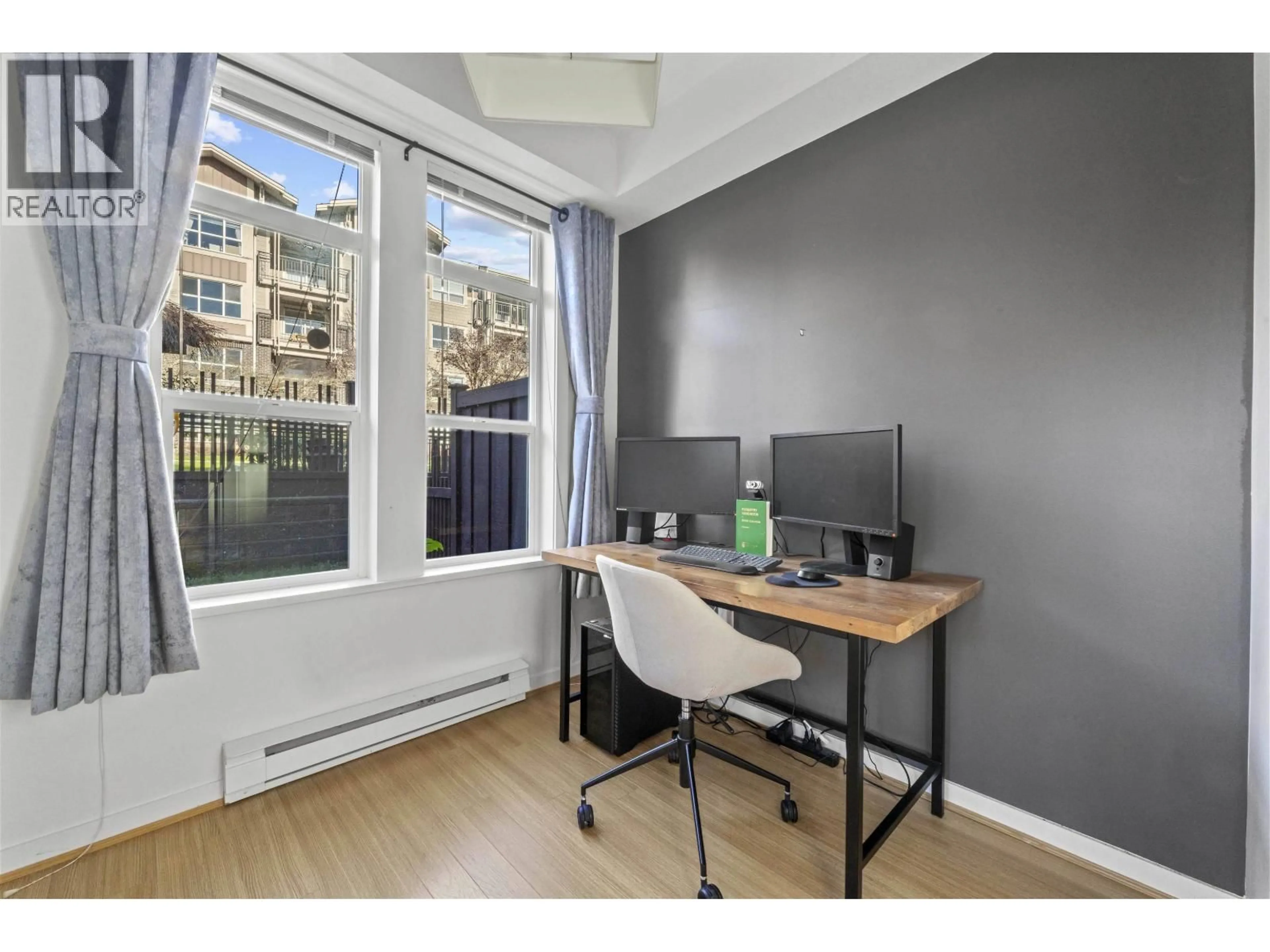 A pic of a room for 15 - 5771 IRMIN STREET, Burnaby British Columbia V5J0C5