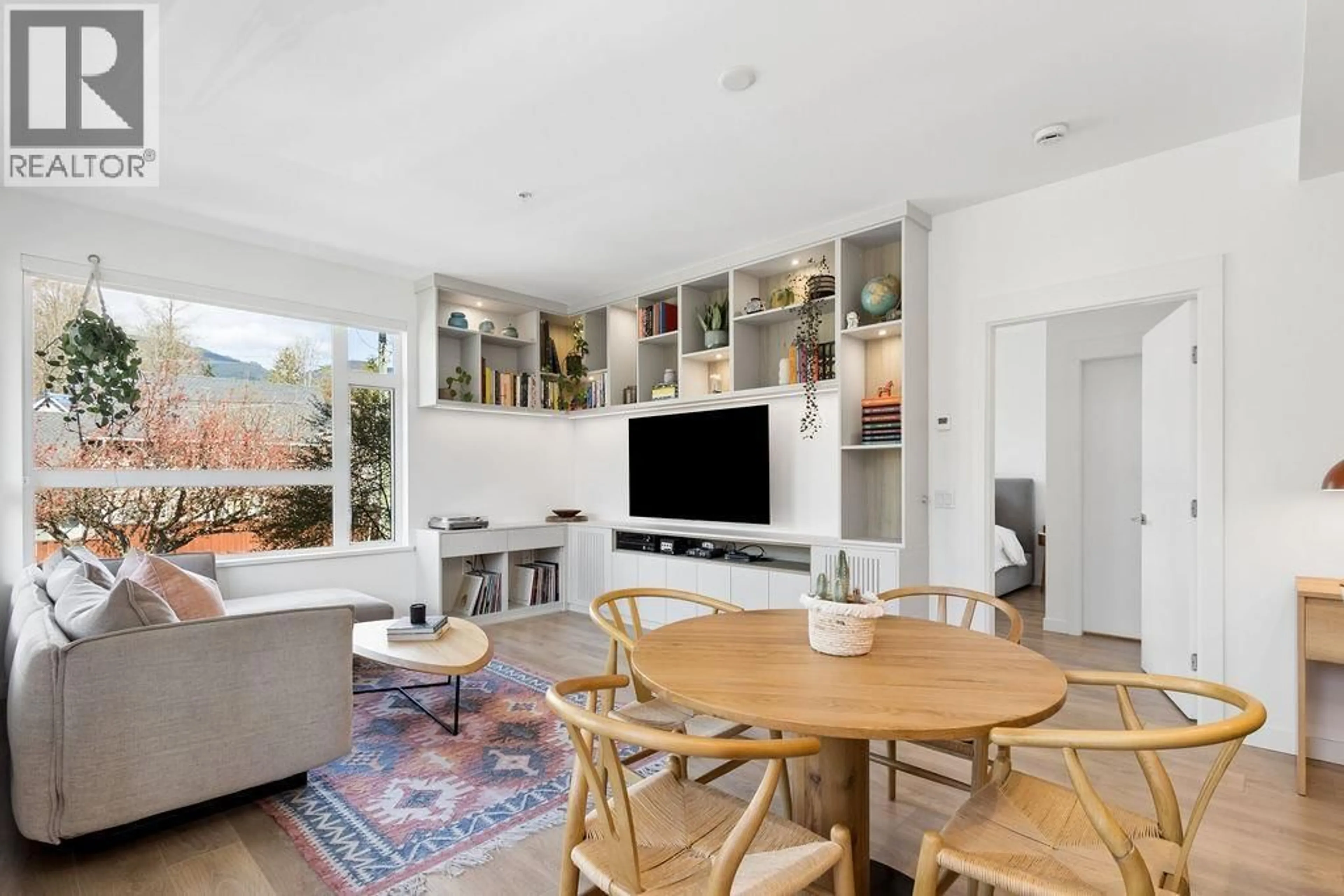 Unknown for 107 - 715 15TH STREET, North Vancouver British Columbia V7M1T2