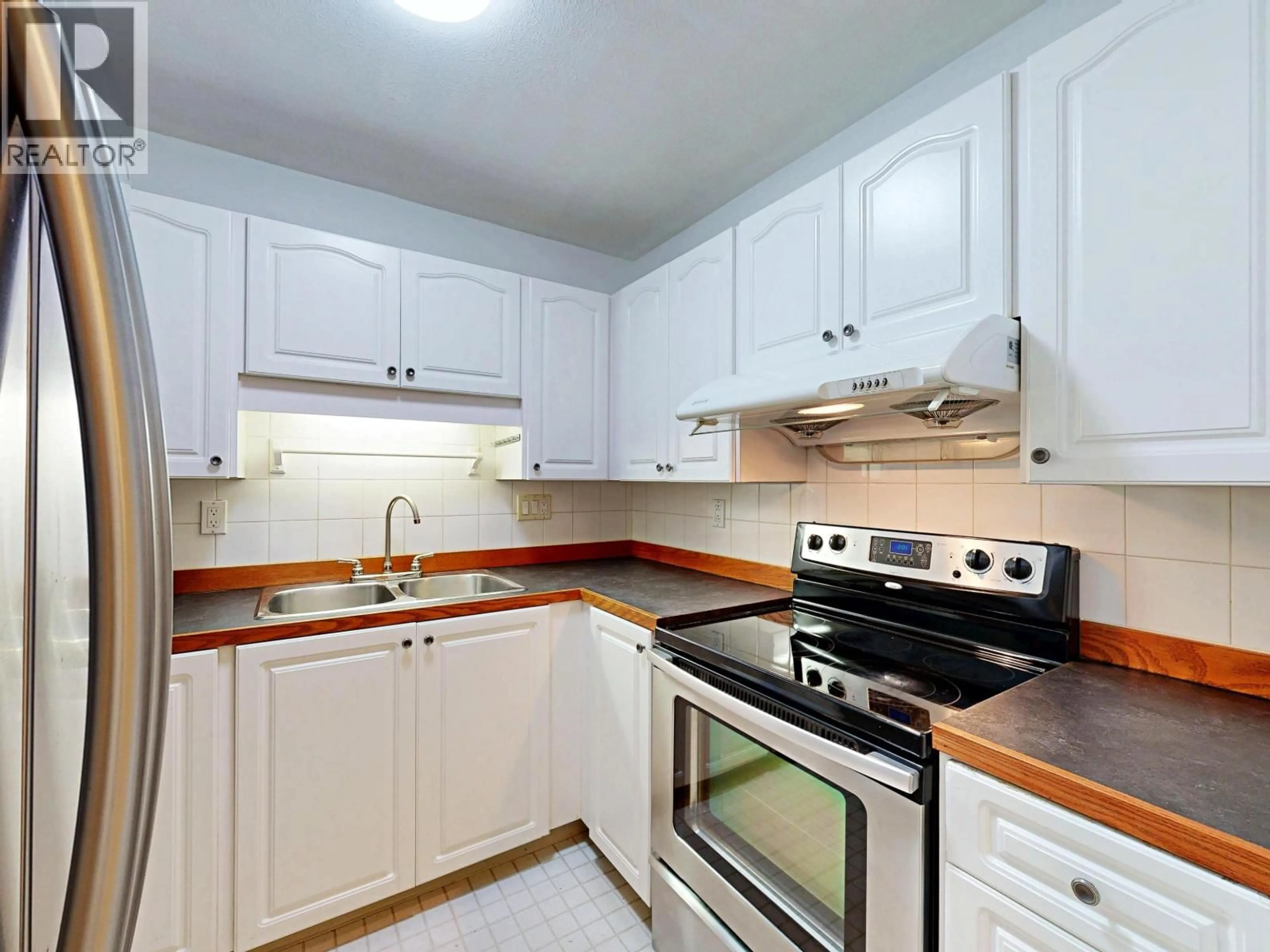 Standard kitchen, unknown for 8 - 8500 ANDERSON ROAD, Richmond British Columbia V6Y1S6