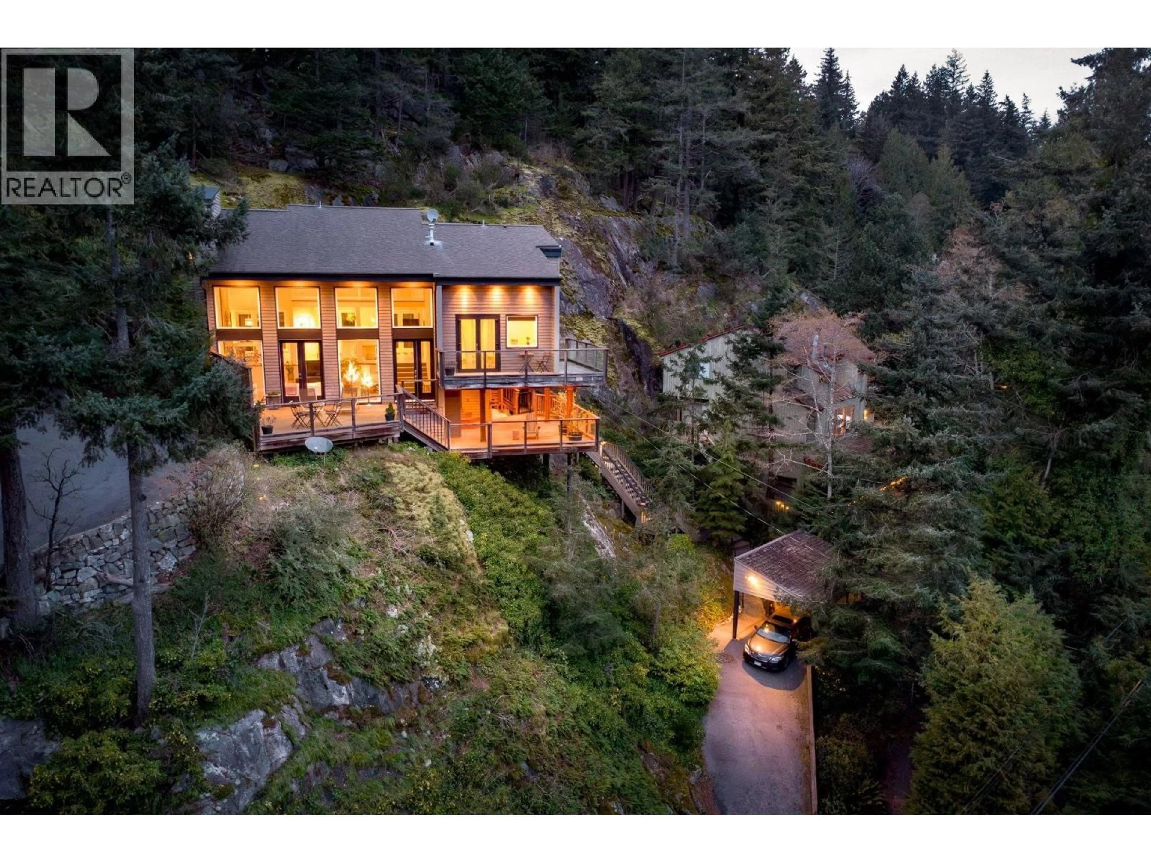 A pic from outside/outdoor area/front of a property/back of a property/a pic from drone, unknown for 6965 MARINE DRIVE, West Vancouver British Columbia V7W2T4