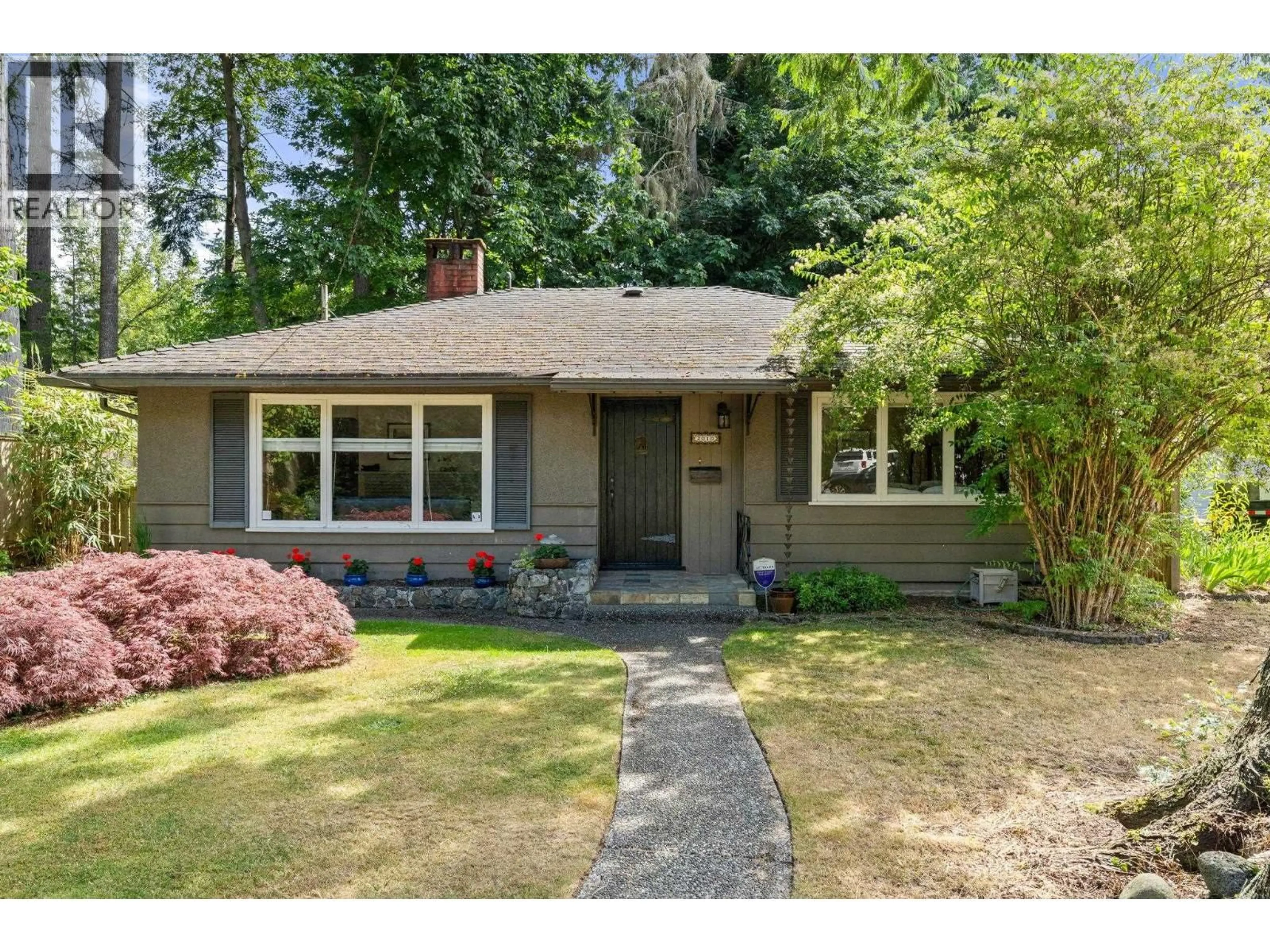 Home with brick exterior material, street for 2010 MACKAY AVENUE, North Vancouver British Columbia V7P2M7