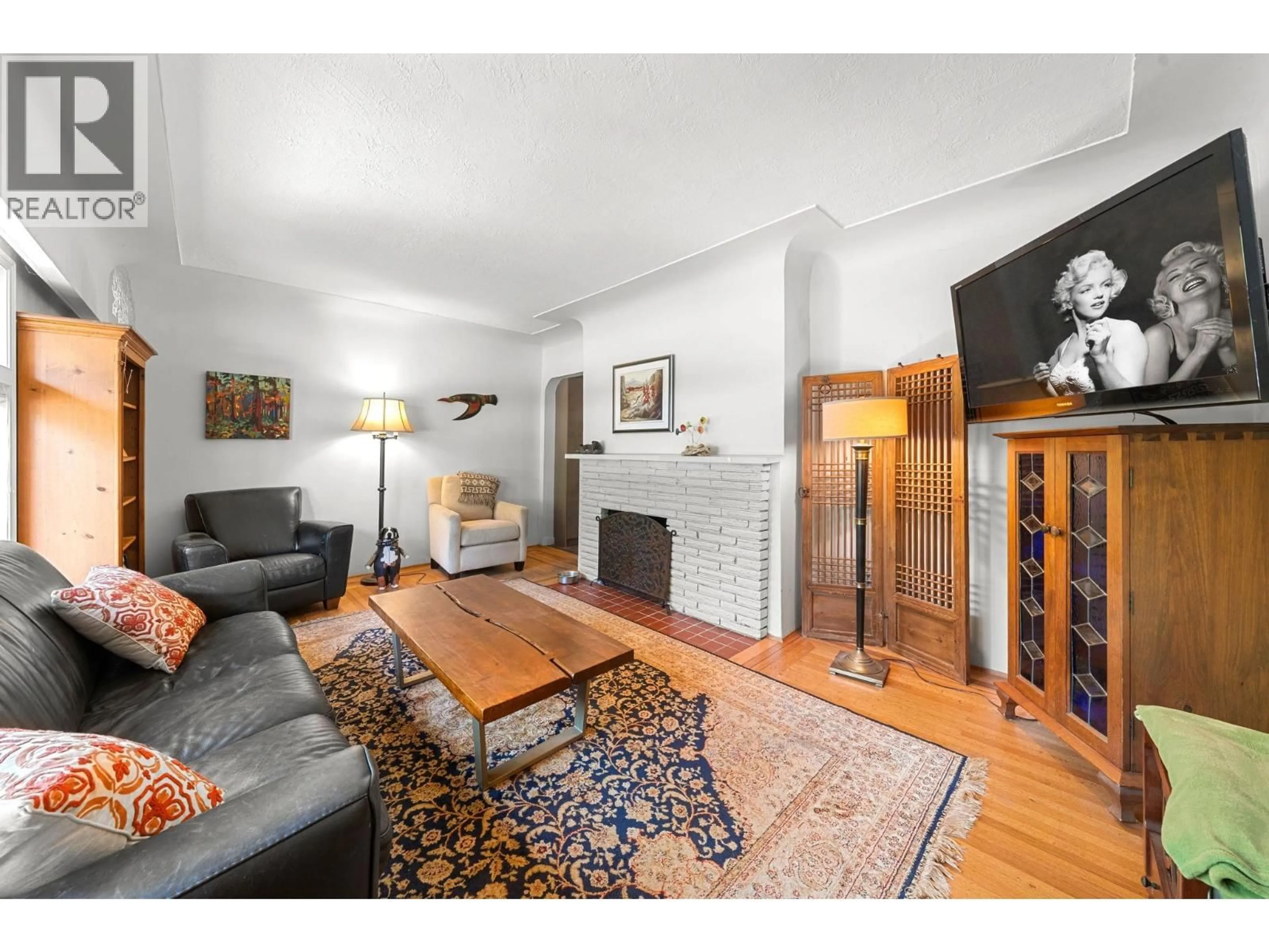 Living room with furniture, unknown for 2010 MACKAY AVENUE, North Vancouver British Columbia V7P2M7