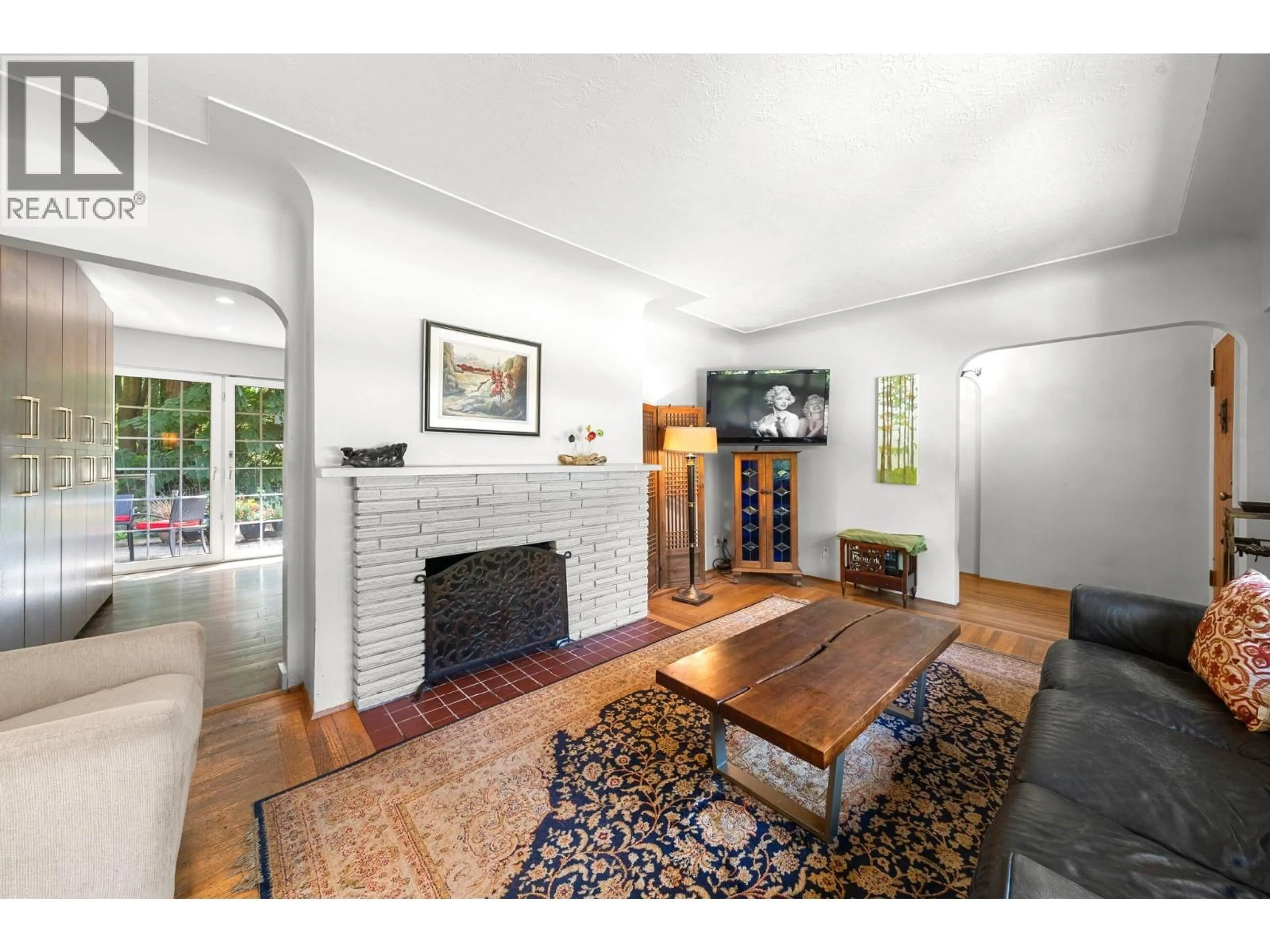 Living room with furniture, unknown for 2010 MACKAY AVENUE, North Vancouver British Columbia V7P2M7